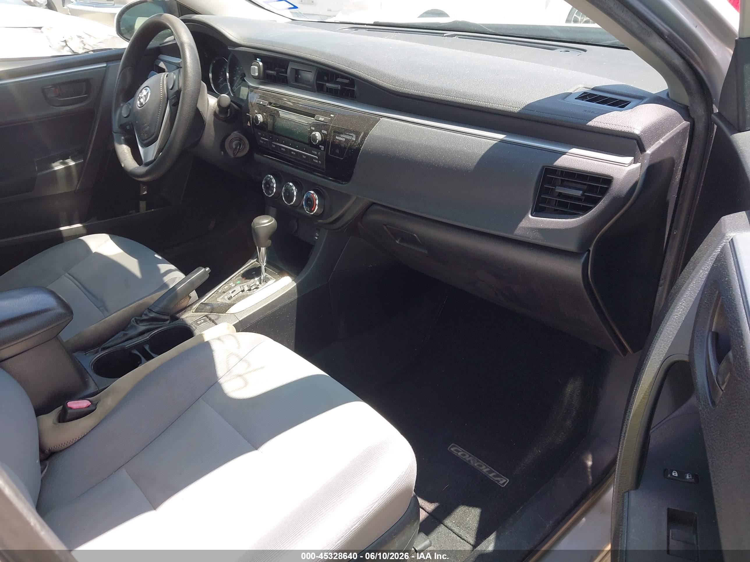 2015 Toyota Corolla L Серебряный vin: 2T1BURHE4FC319983