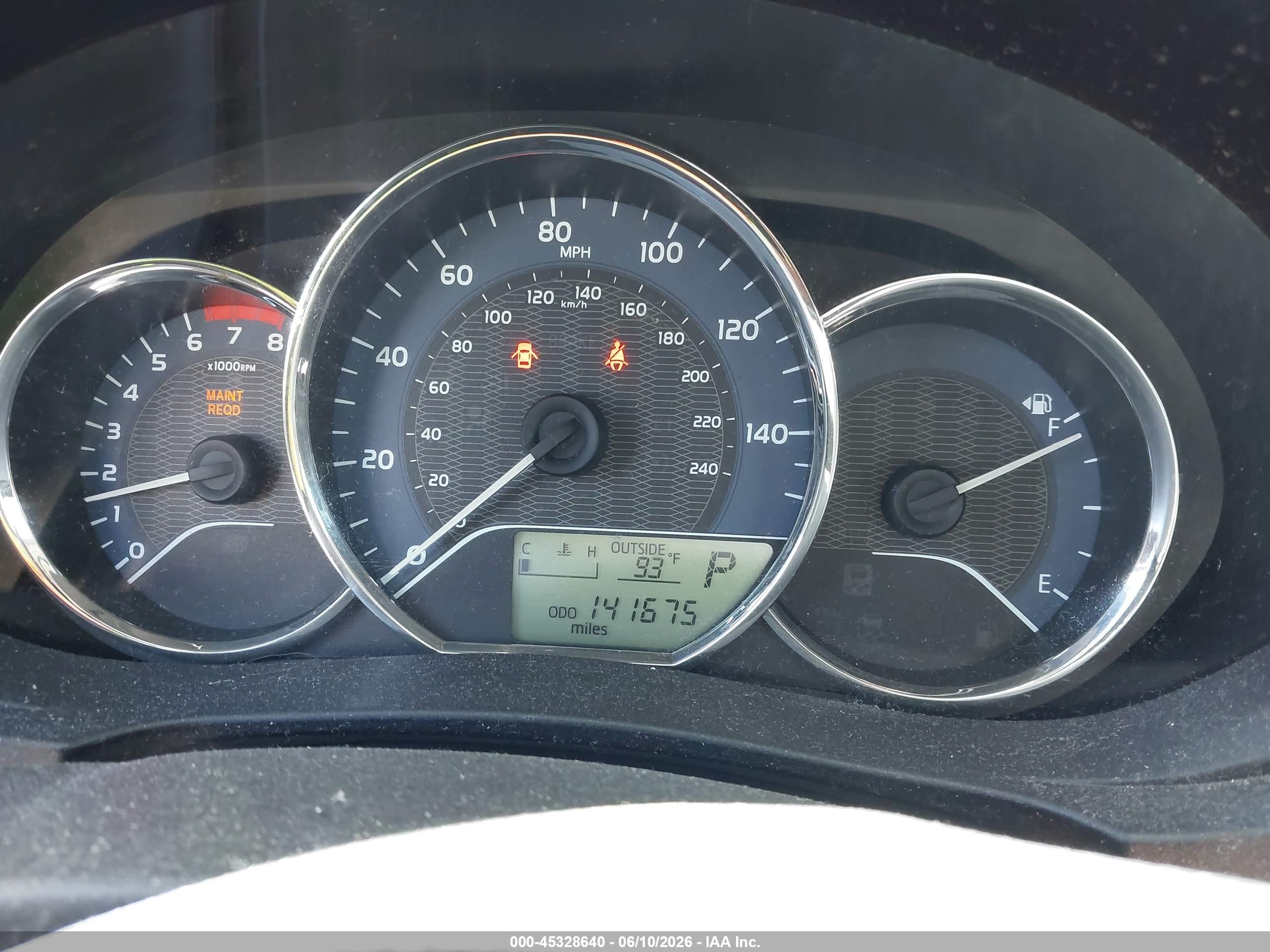 2015 Toyota Corolla L Серебряный vin: 2T1BURHE4FC319983