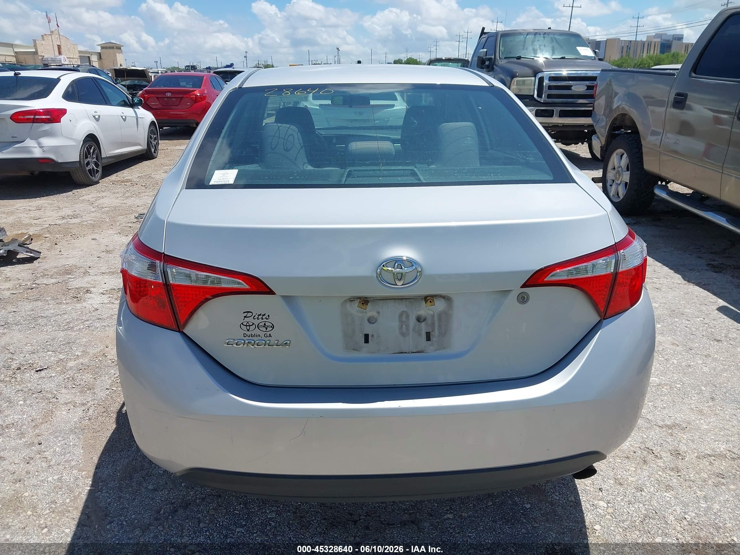 2015 Toyota Corolla L Серебряный vin: 2T1BURHE4FC319983