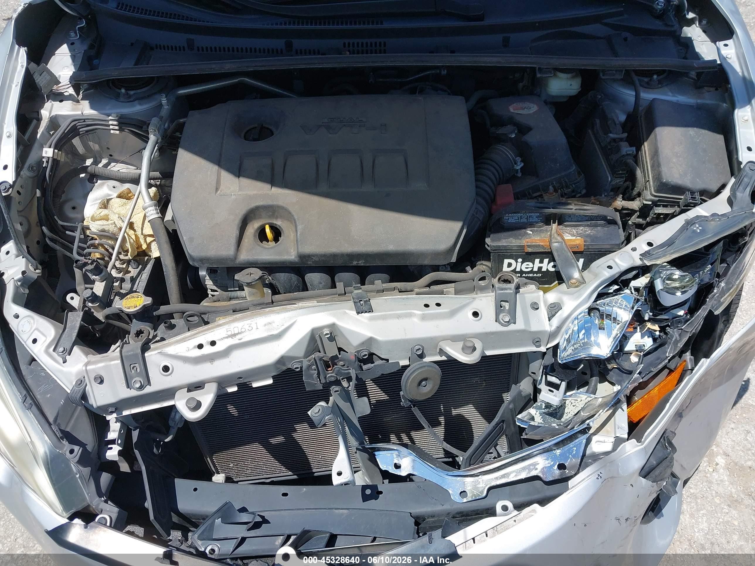 2015 Toyota Corolla L Серебряный vin: 2T1BURHE4FC319983