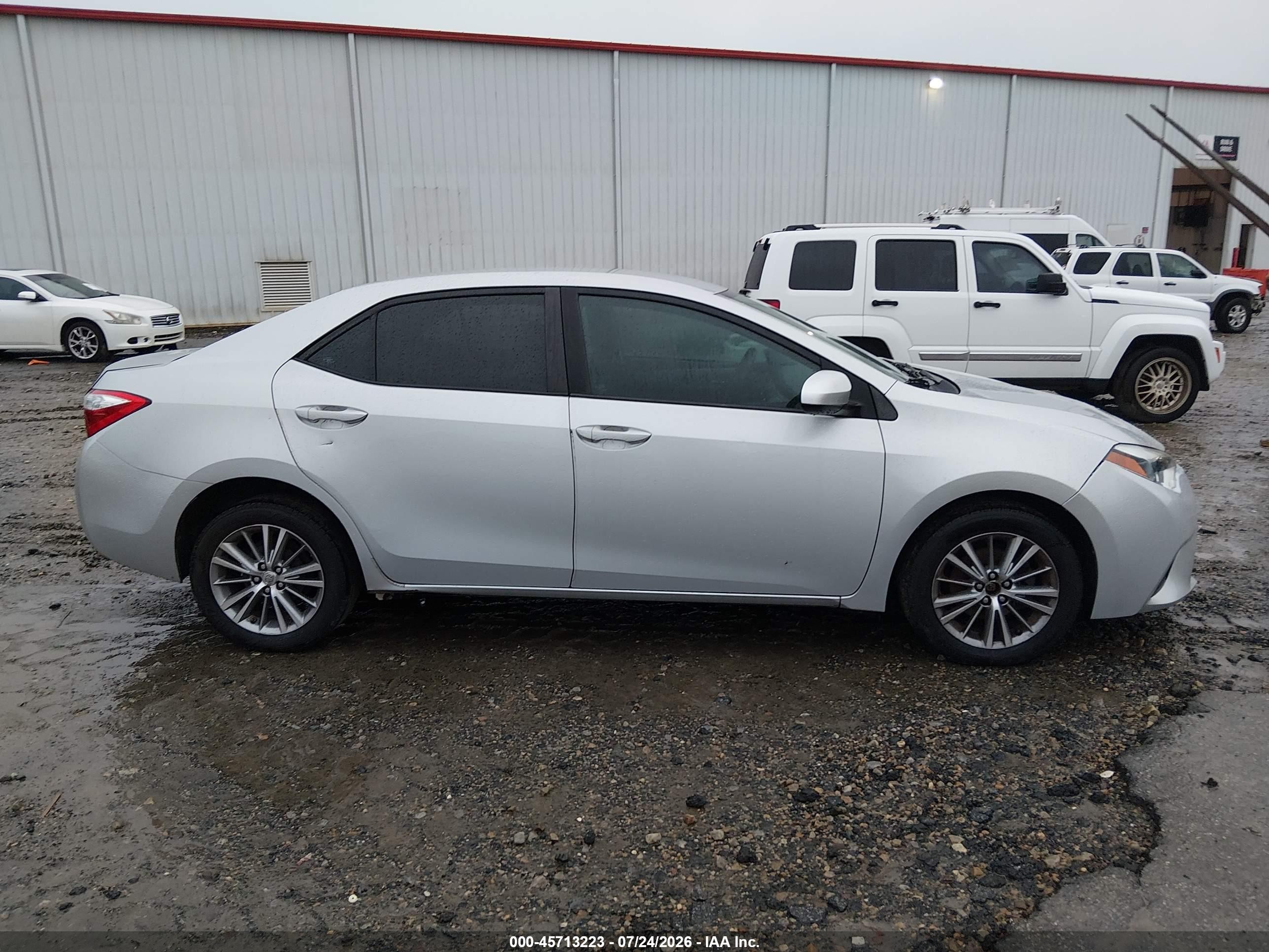 2015 Toyota Corolla Le Plus White vin: 2T1BURHE4FC321832