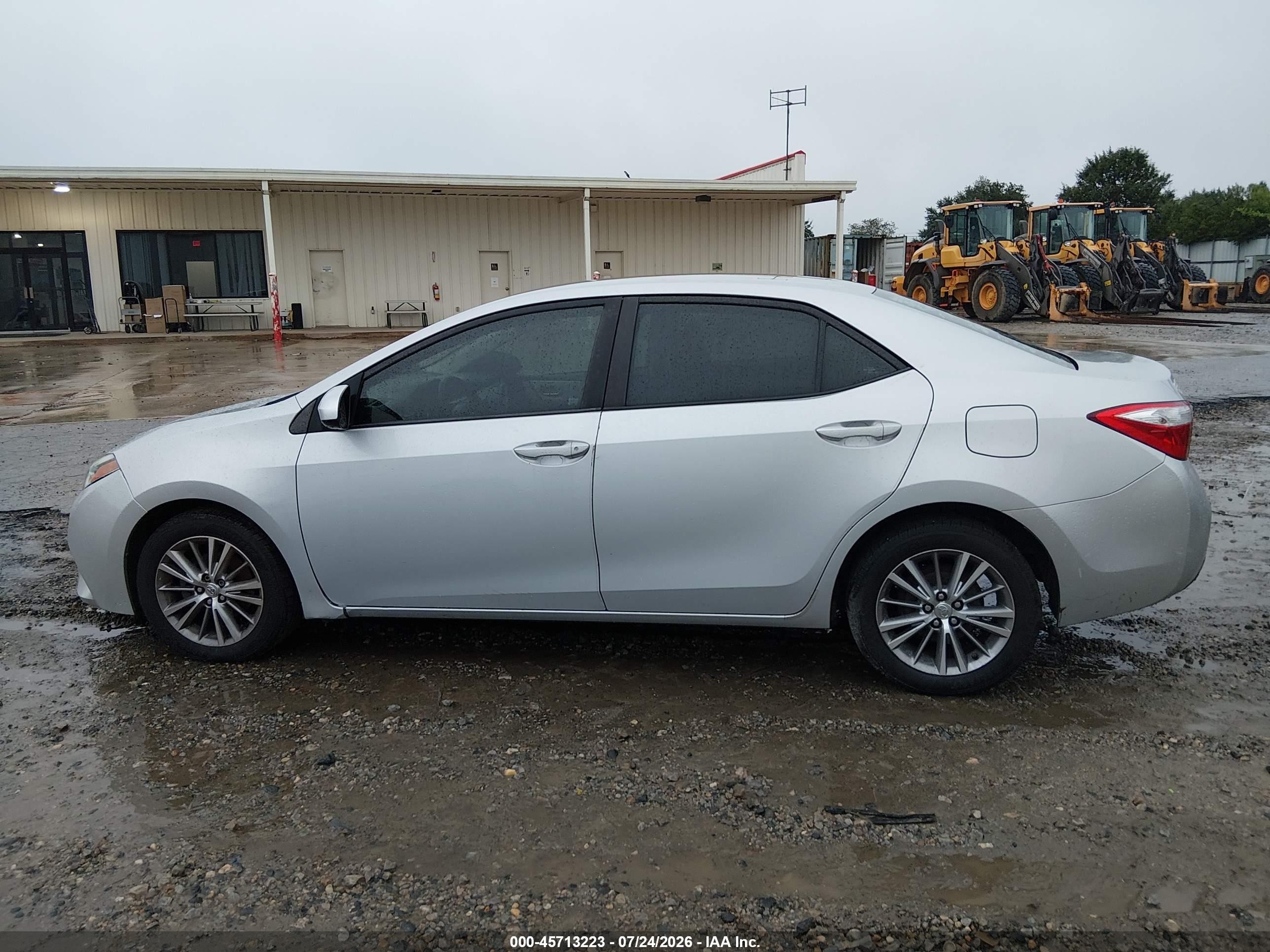 2015 Toyota Corolla Le Plus White vin: 2T1BURHE4FC321832