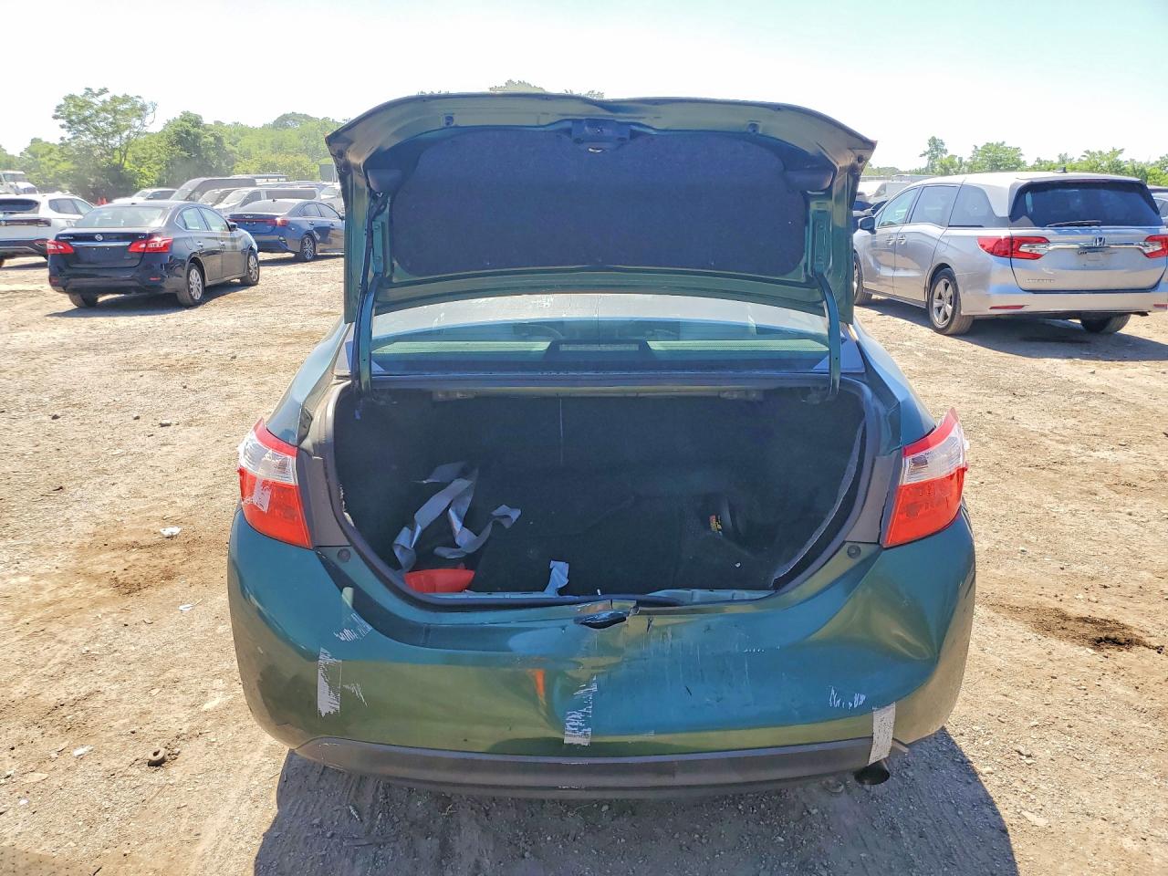2015 Toyota Corolla Le Green vin: 2T1BURHE4FC331759