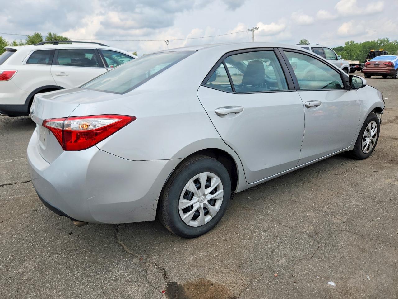 2015 Toyota Corolla L Silver vin: 2T1BURHE4FC357407