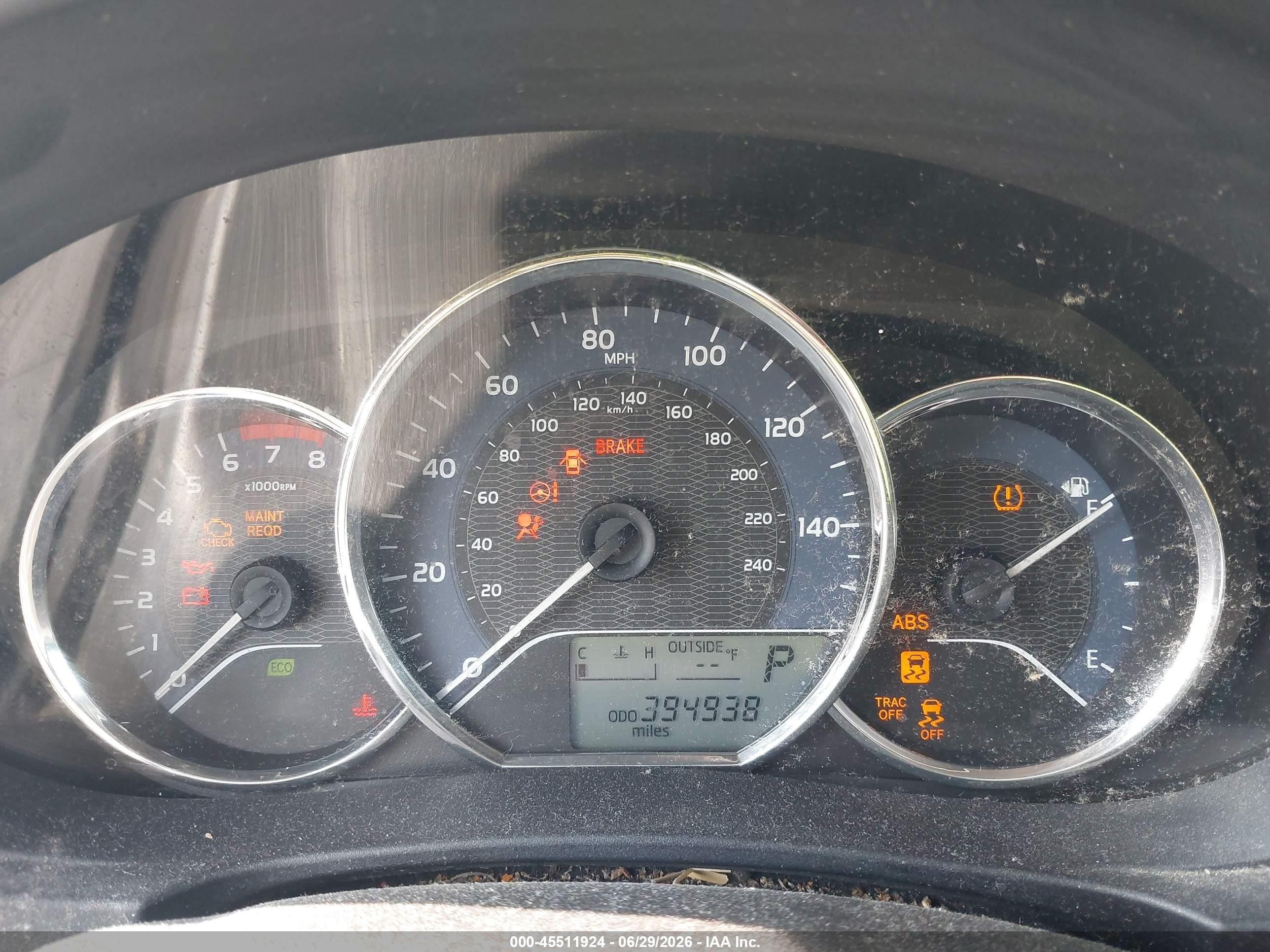 2015 Toyota Corolla Le Серебряный vin: 2T1BURHE4FC370027