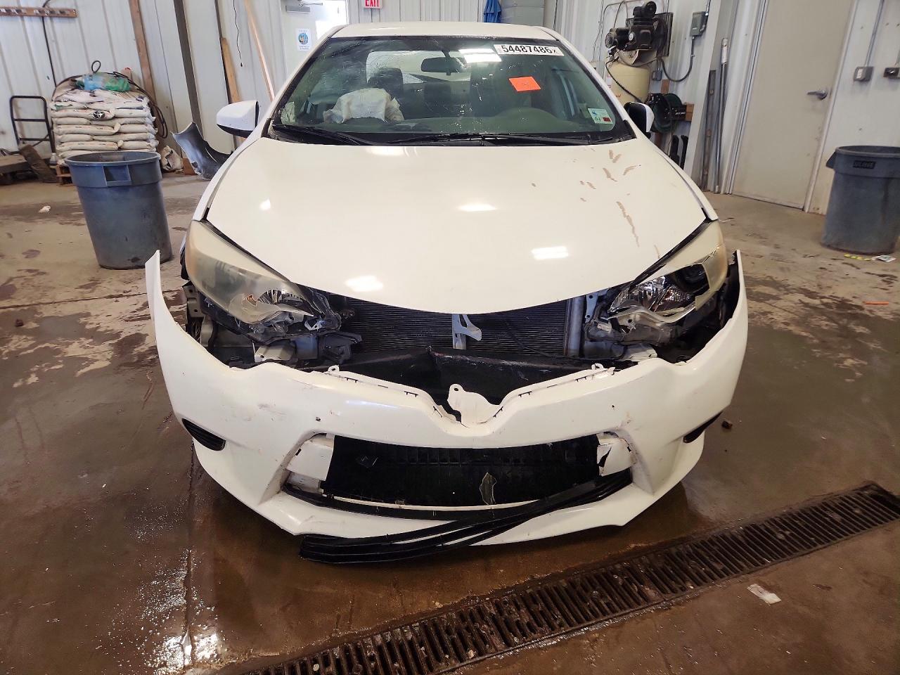 2015 Toyota Corolla L White vin: 2T1BURHE4FC370612