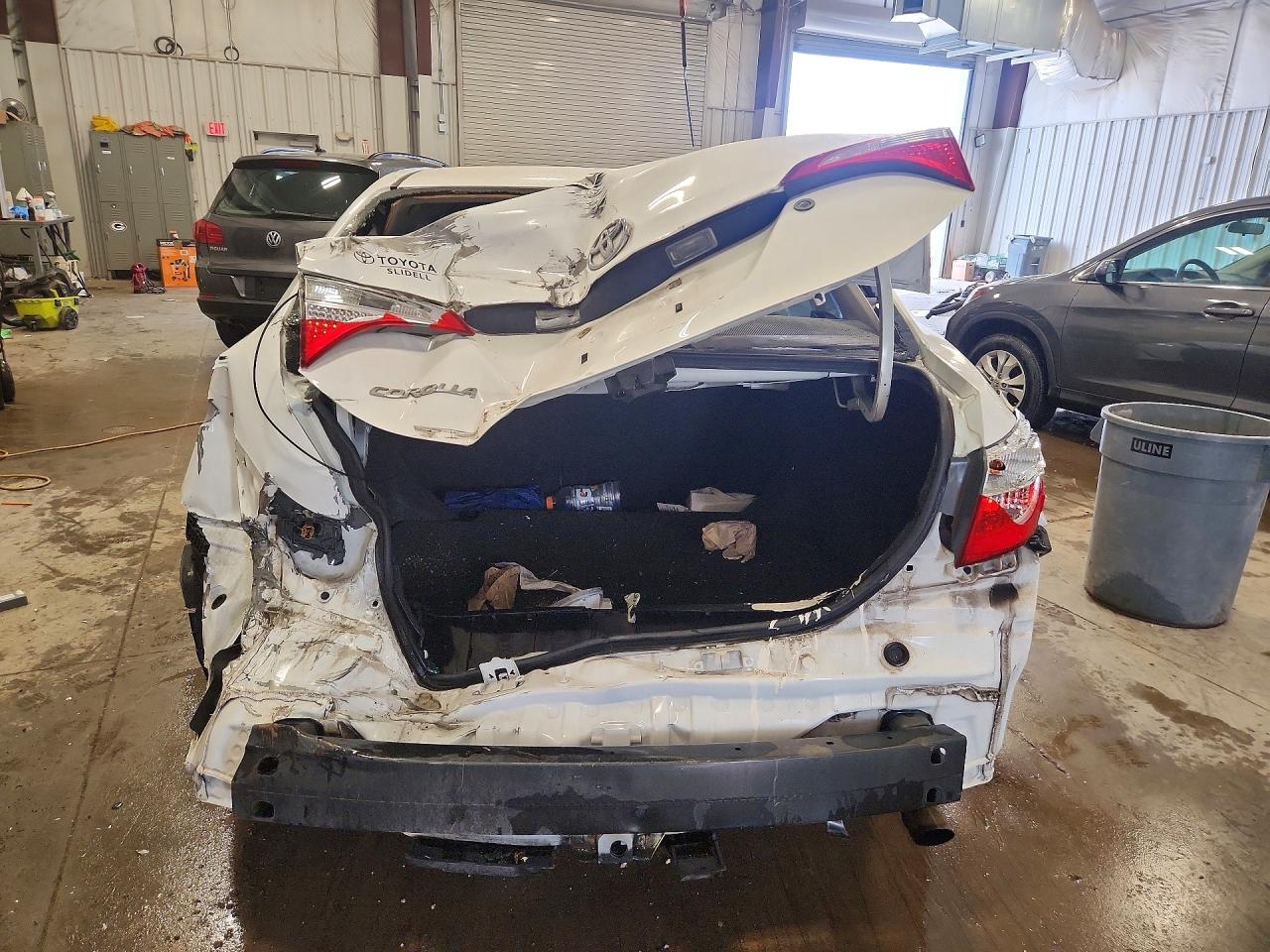 2015 Toyota Corolla L White vin: 2T1BURHE4FC370612