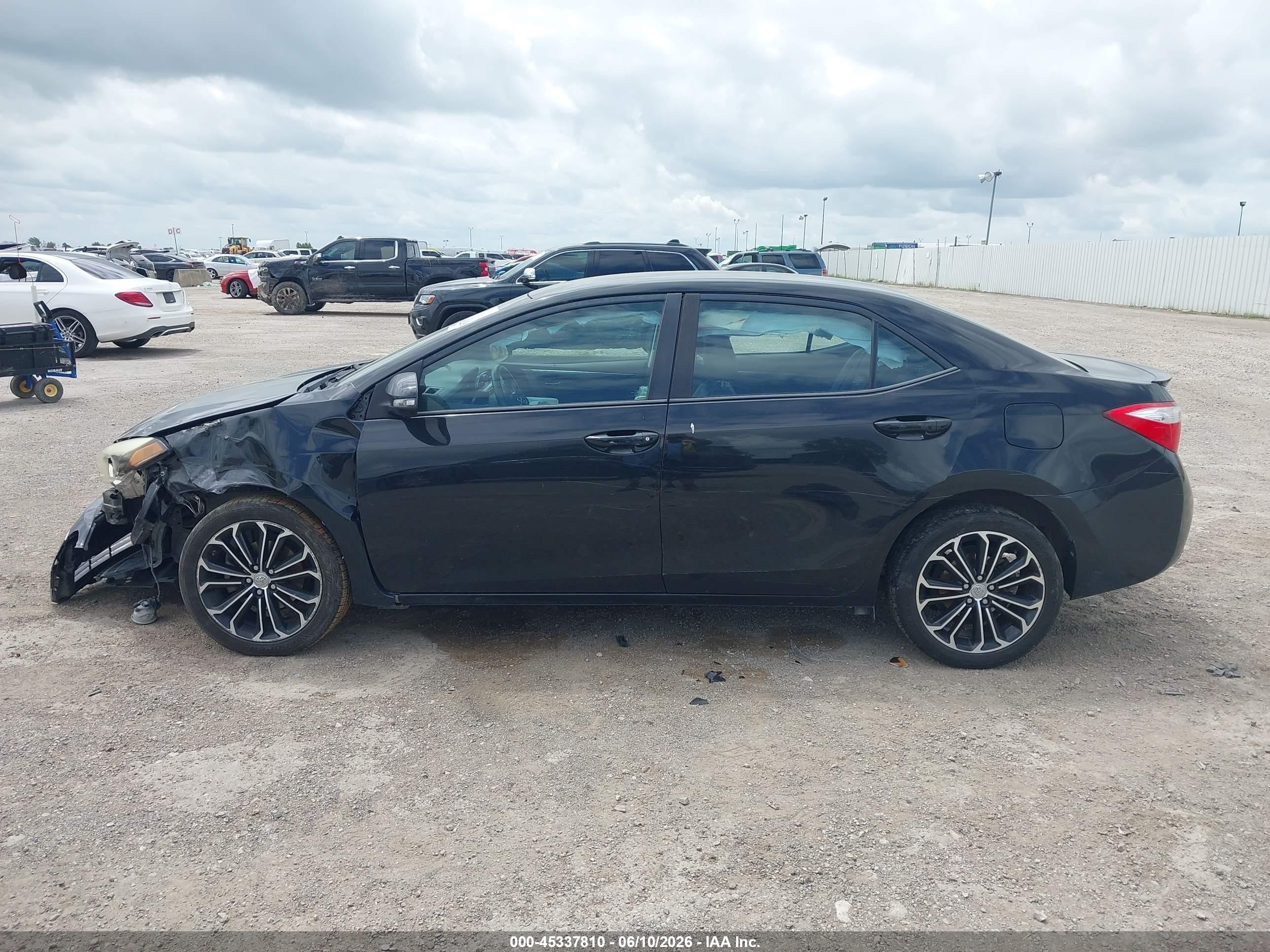 2015 Toyota Corolla S Plus Black vin: 2T1BURHE4FC373123