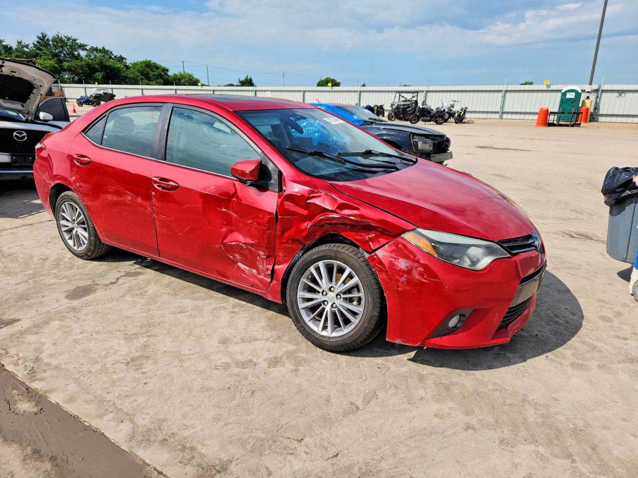 2015 Toyota Corolla Le Premium Red vin: 2T1BURHE4FC378256