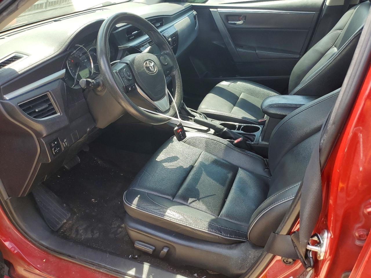 2015 Toyota Corolla Le Premium Red vin: 2T1BURHE4FC378256