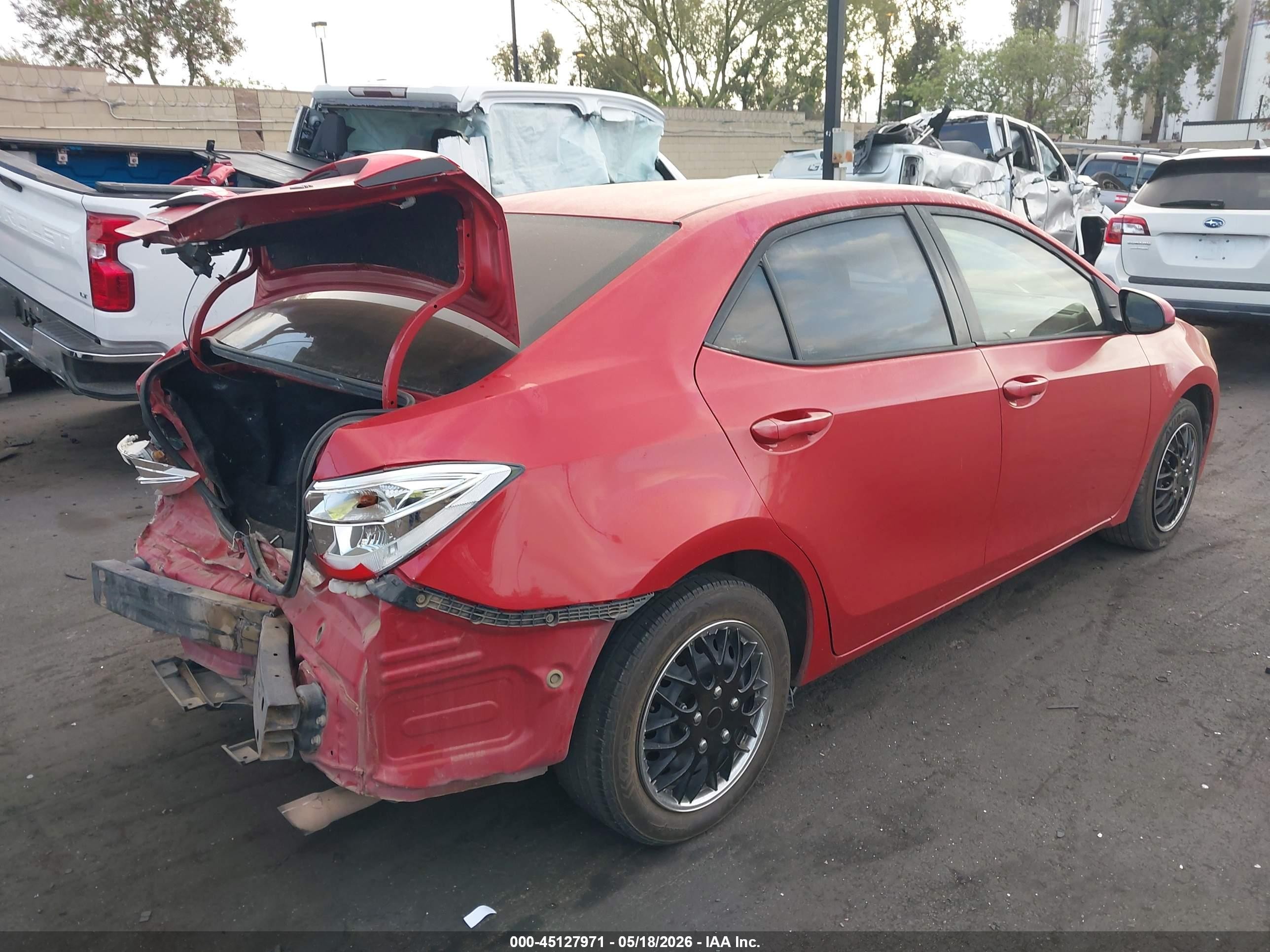 2015 Toyota Corolla Le Red vin: 2T1BURHE4FC397101