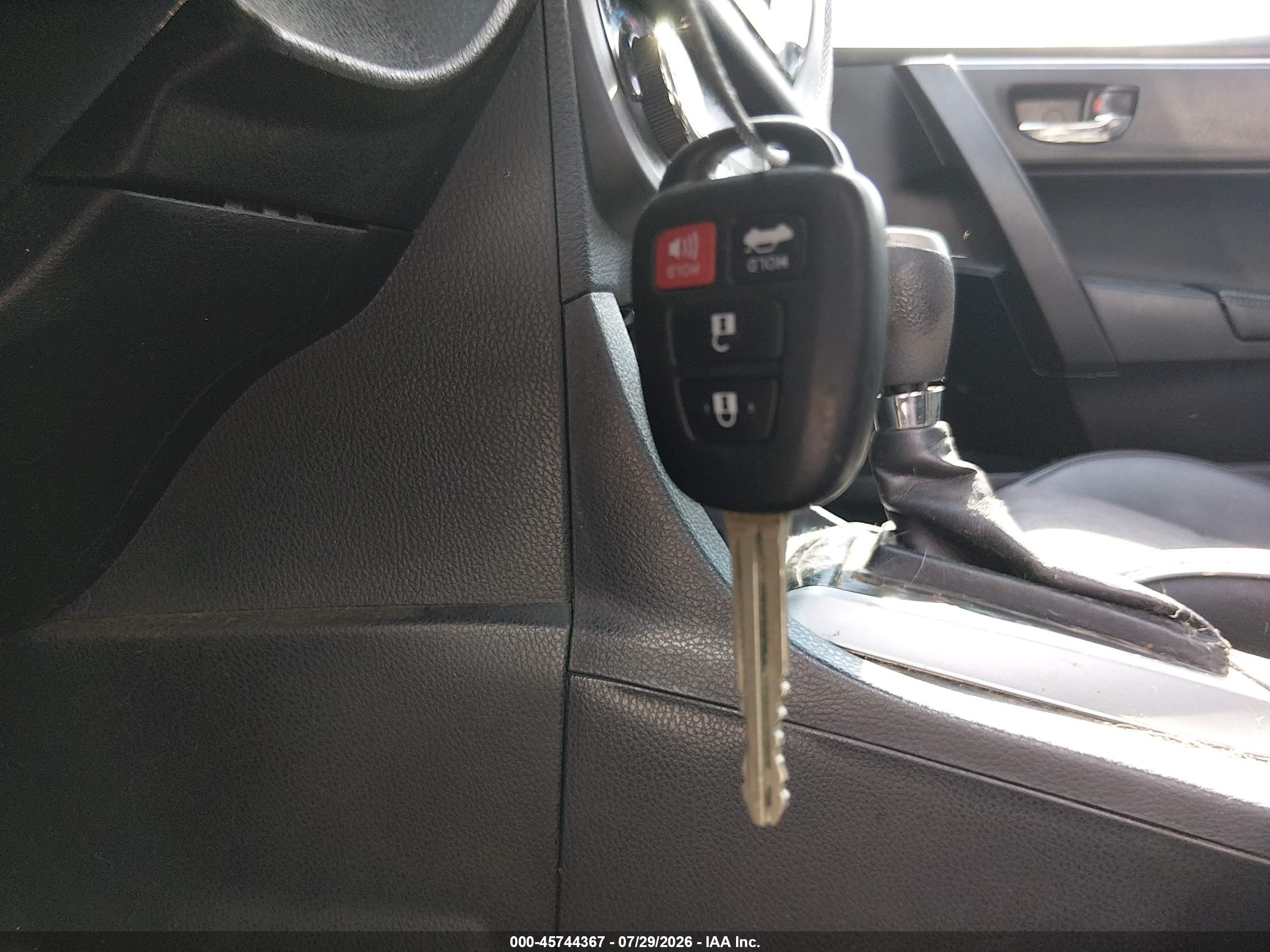 2015 Toyota Corolla S Plus Red vin: 2T1BURHE4FC406654
