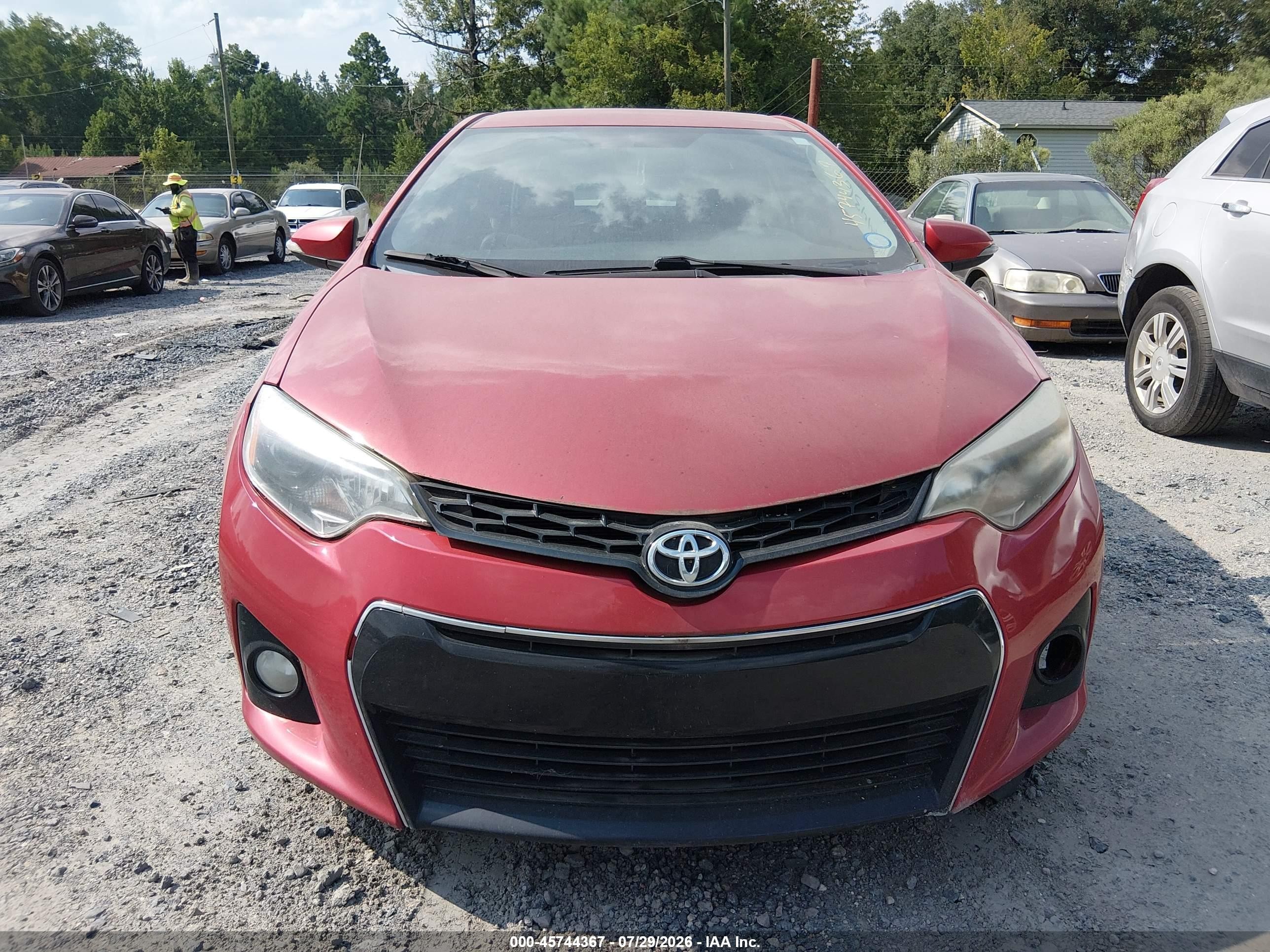 2015 Toyota Corolla S Plus Red vin: 2T1BURHE4FC406654