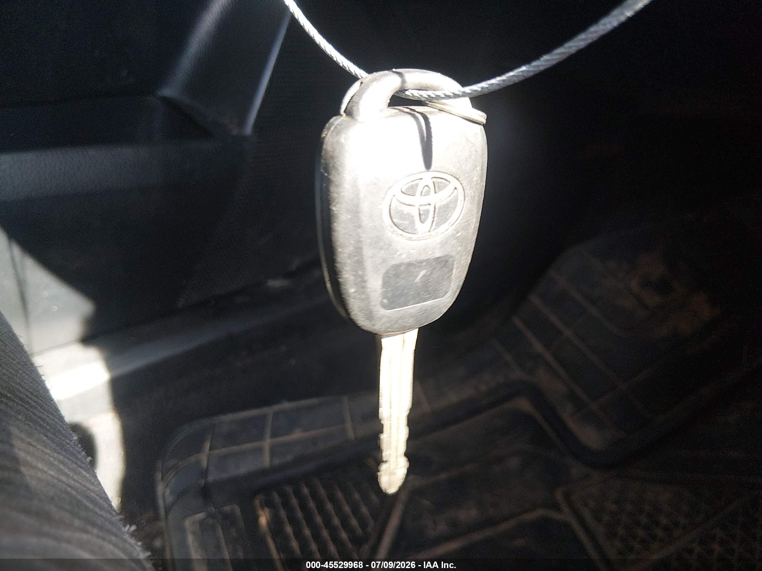 2015 Toyota Corolla Le Plus Silver vin: 2T1BURHE4FC412180