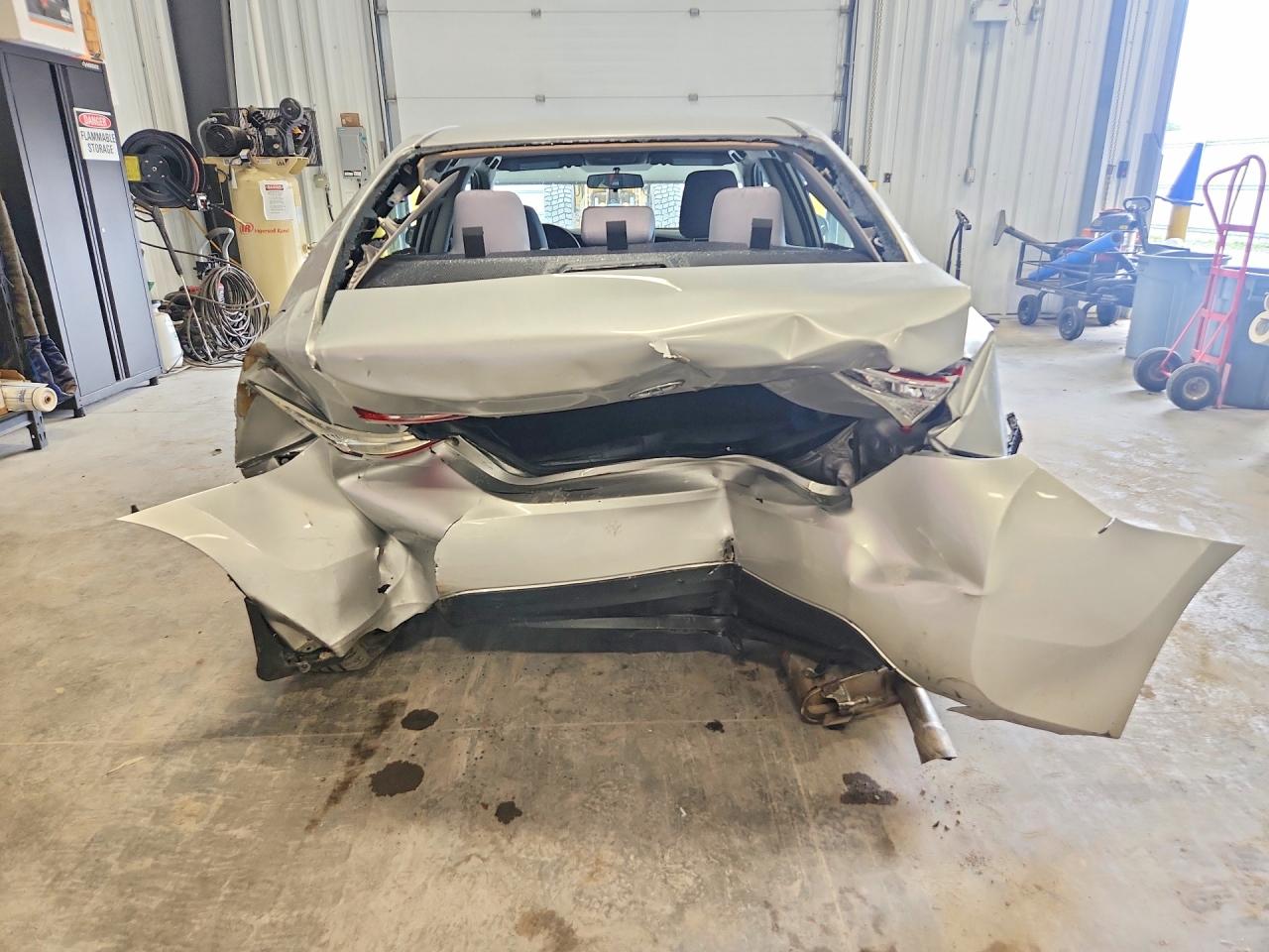 2015 Toyota Corolla L Silver vin: 2T1BURHE4FC413863