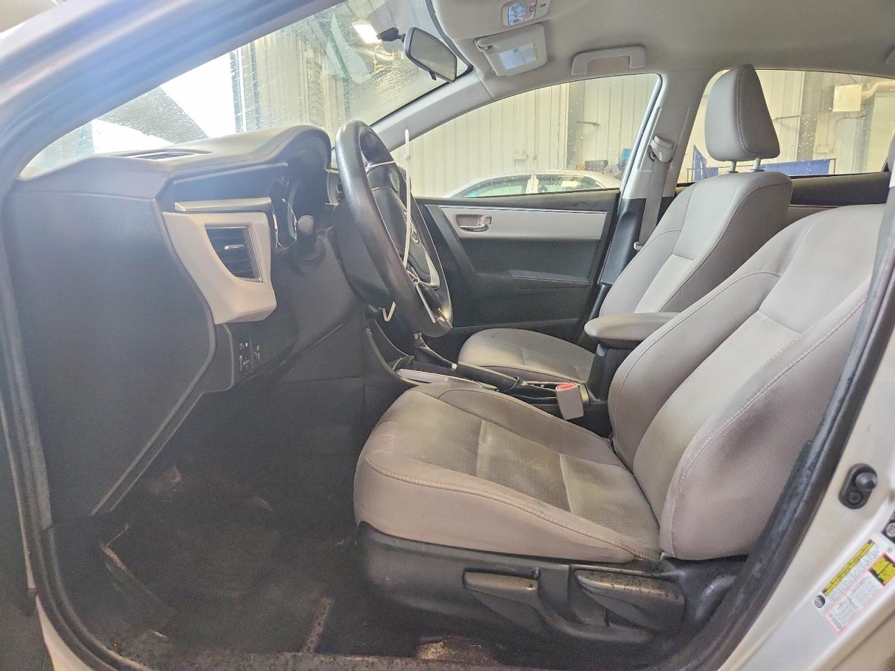 2015 Toyota Corolla L Silver vin: 2T1BURHE4FC413863