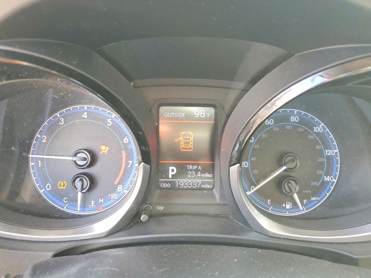 2015 Toyota Corolla S Plus Red vin: 2T1BURHE4FC422093