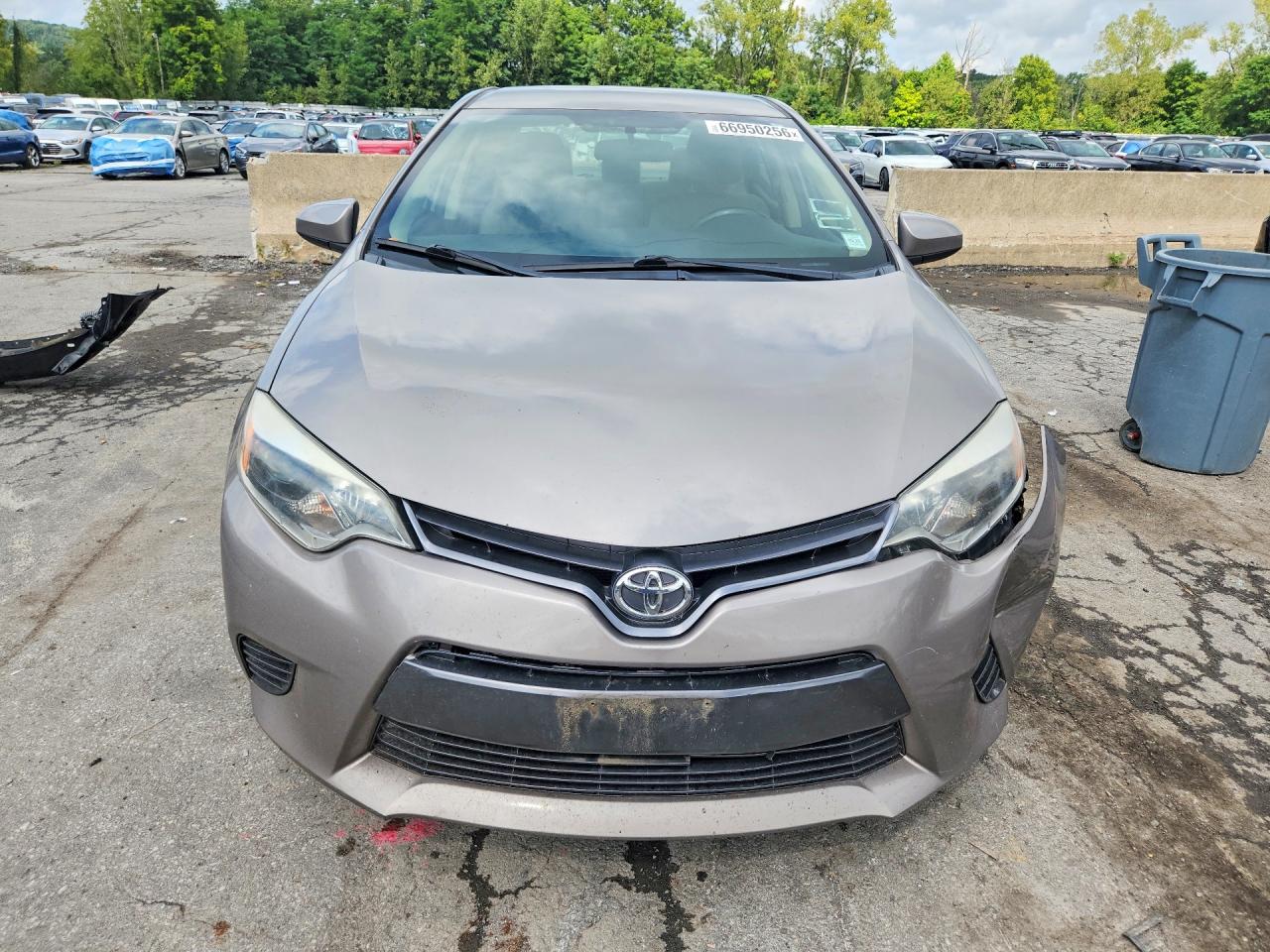 2015 Toyota Corolla Le Brown vin: 2T1BURHE4FC426483