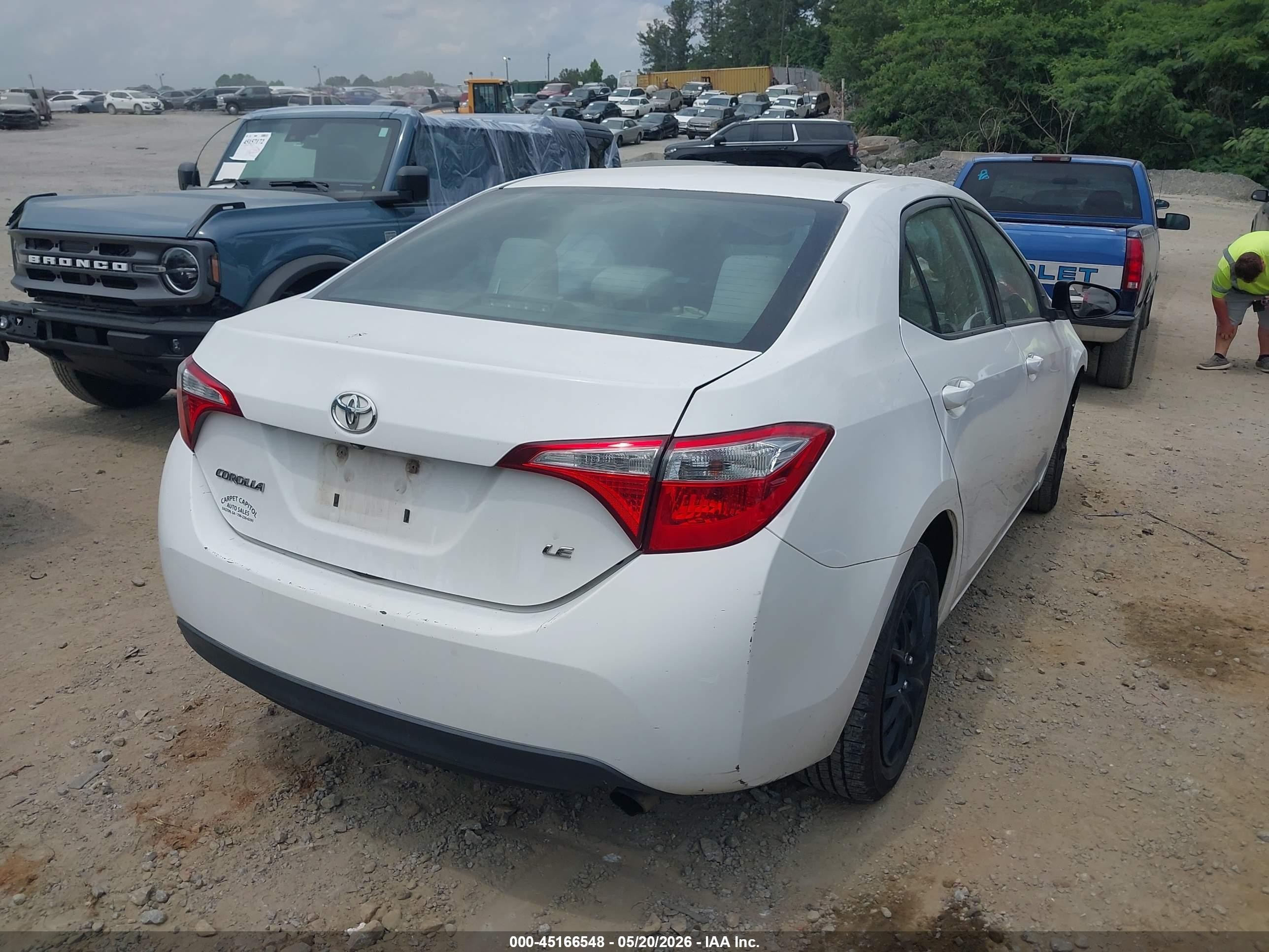 2015 Toyota Corolla Le White vin: 2T1BURHE4FC443428