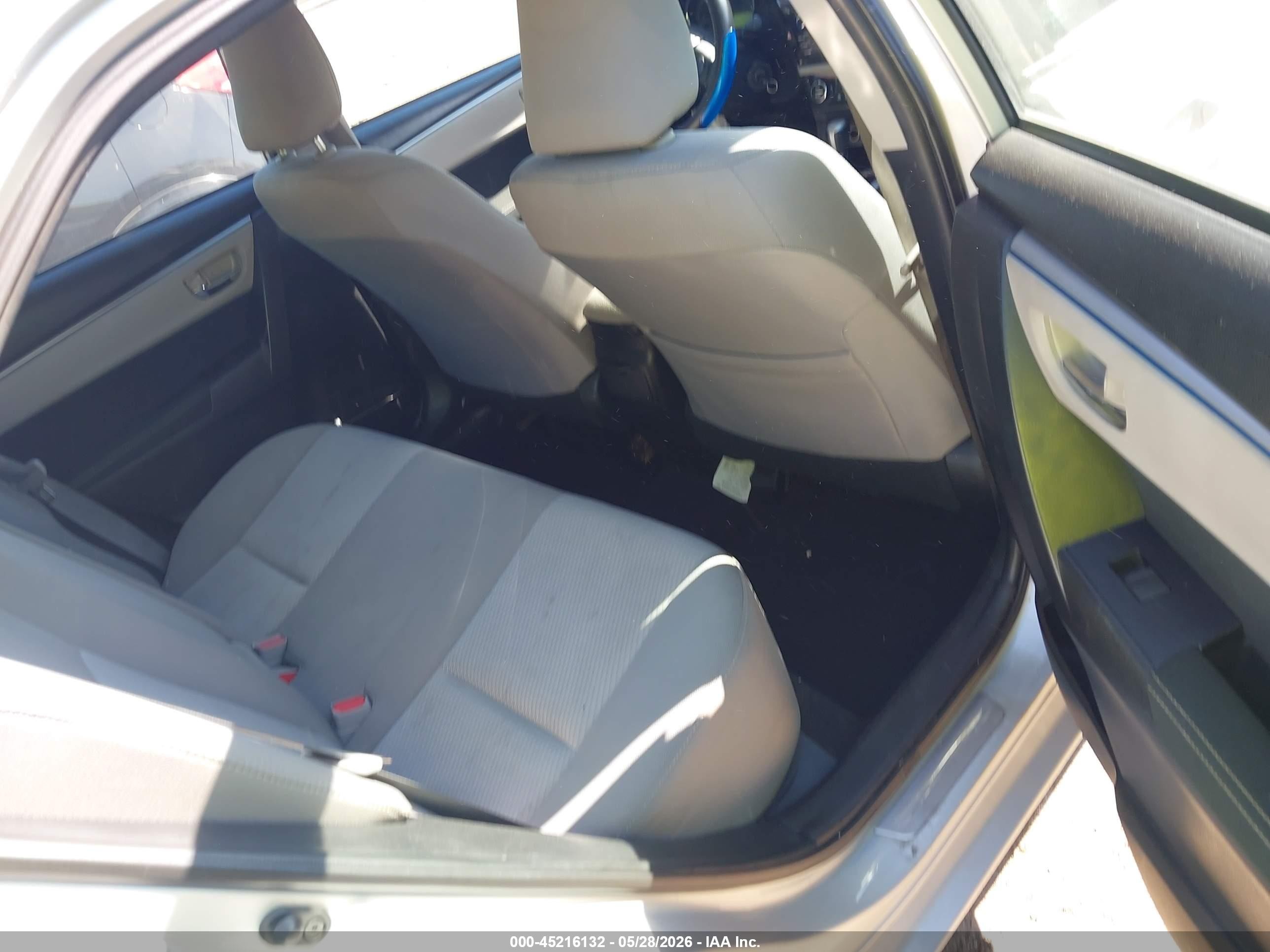 2015 Toyota Corolla Le Silver vin: 2T1BURHE4FC444546