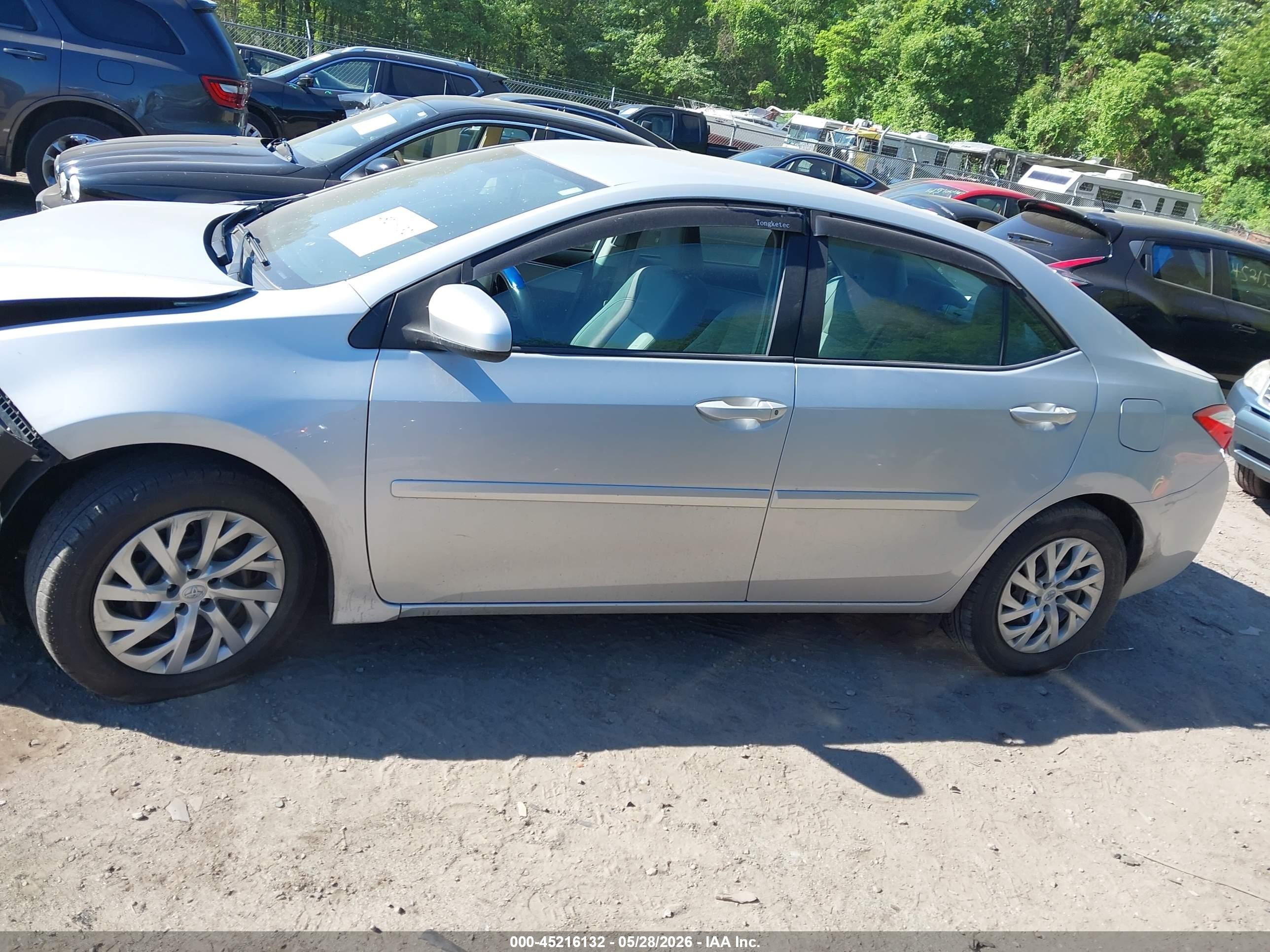 2015 Toyota Corolla Le Silver vin: 2T1BURHE4FC444546