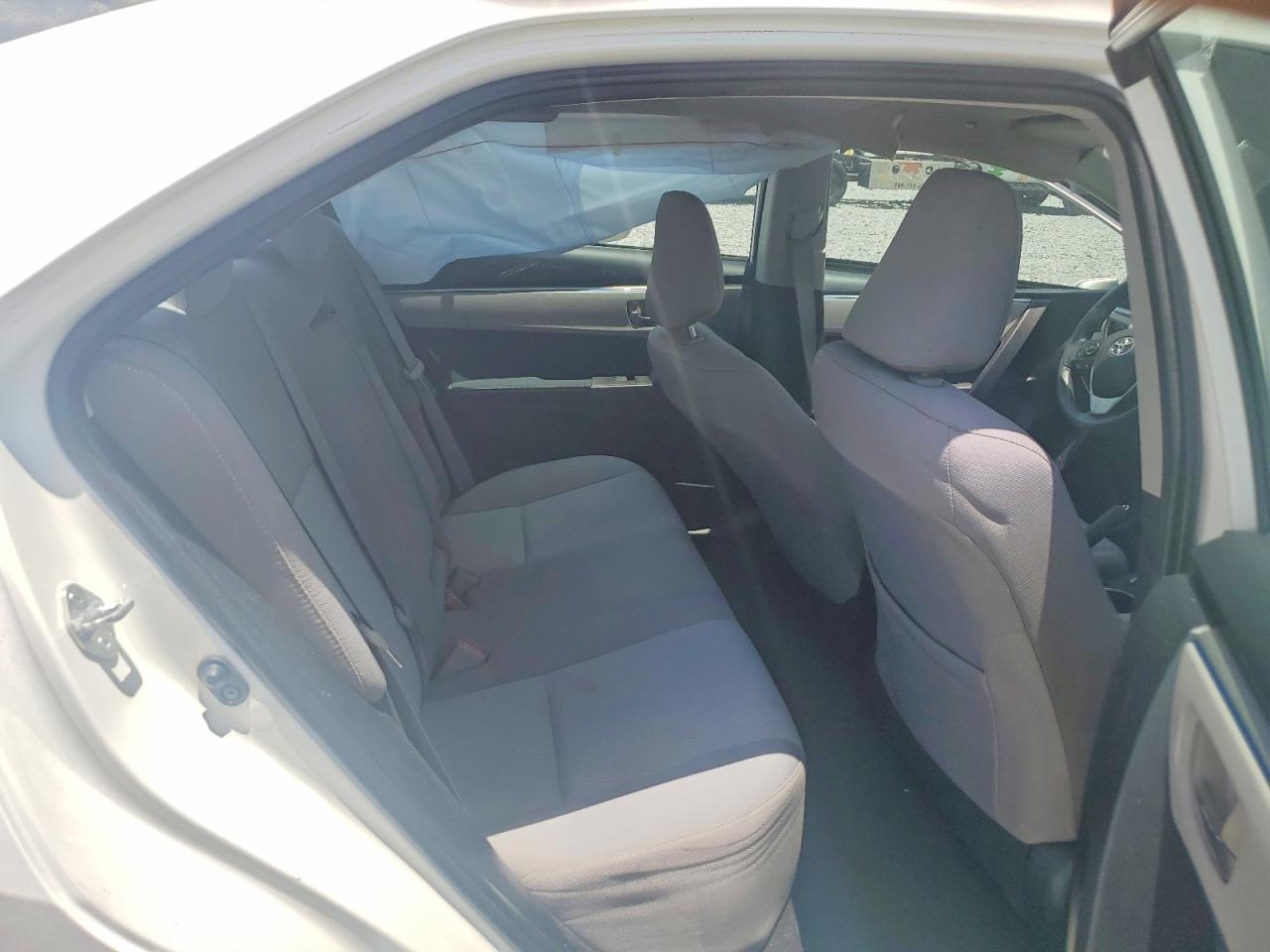 2015 Toyota Corolla Le White vin: 2T1BURHE4FC453036