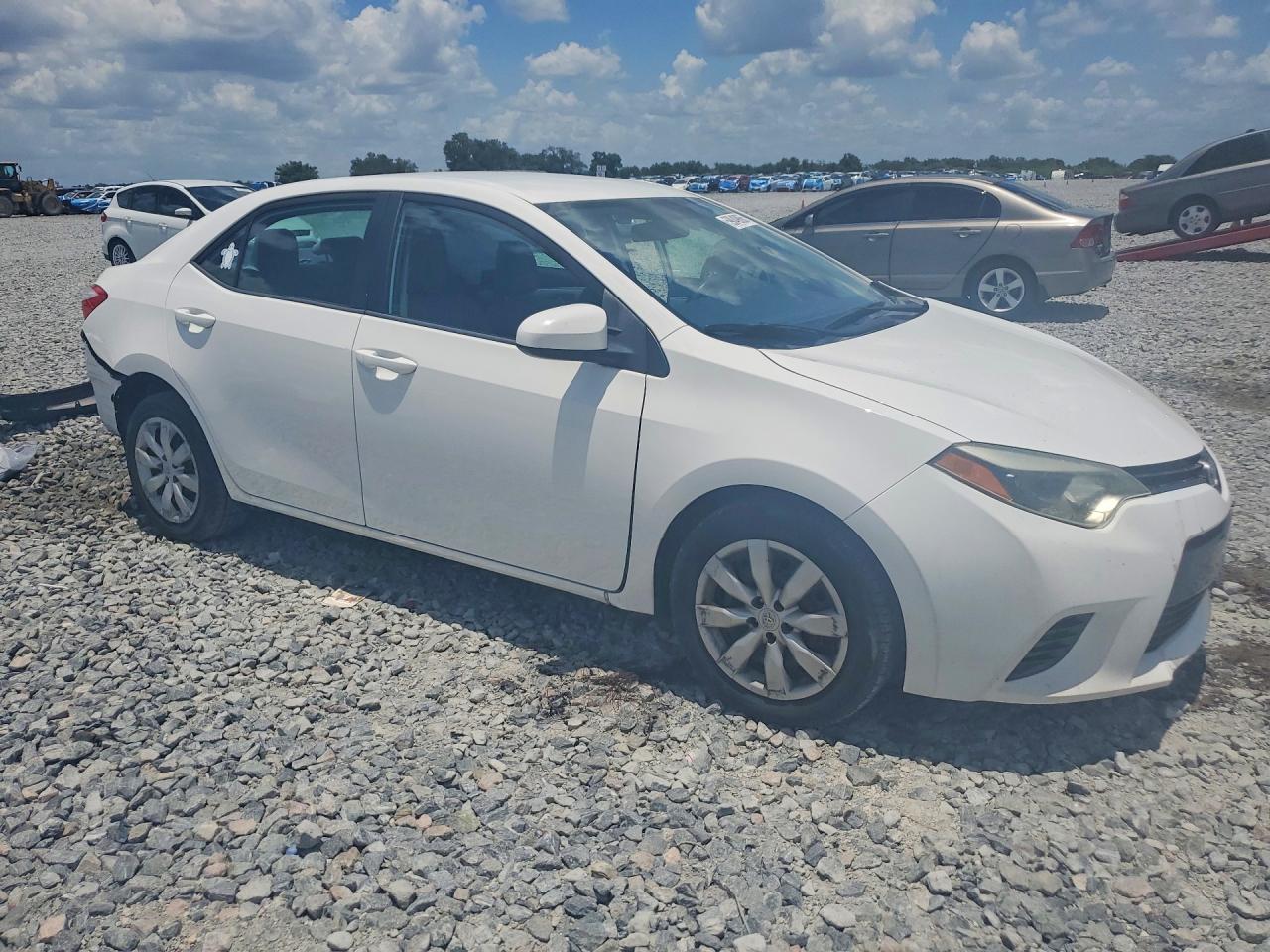 2015 Toyota Corolla Le White vin: 2T1BURHE4FC453036
