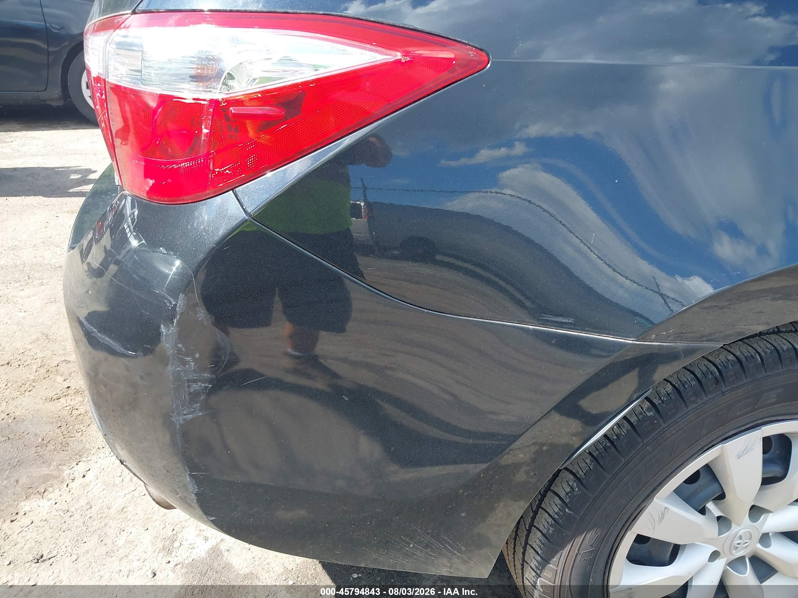2015 Toyota Corolla Le Black vin: 2T1BURHE4FC455157
