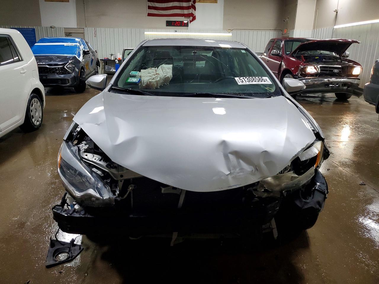2015 Toyota Corolla S Plus Серебряный vin: 2T1BURHE4FC466806