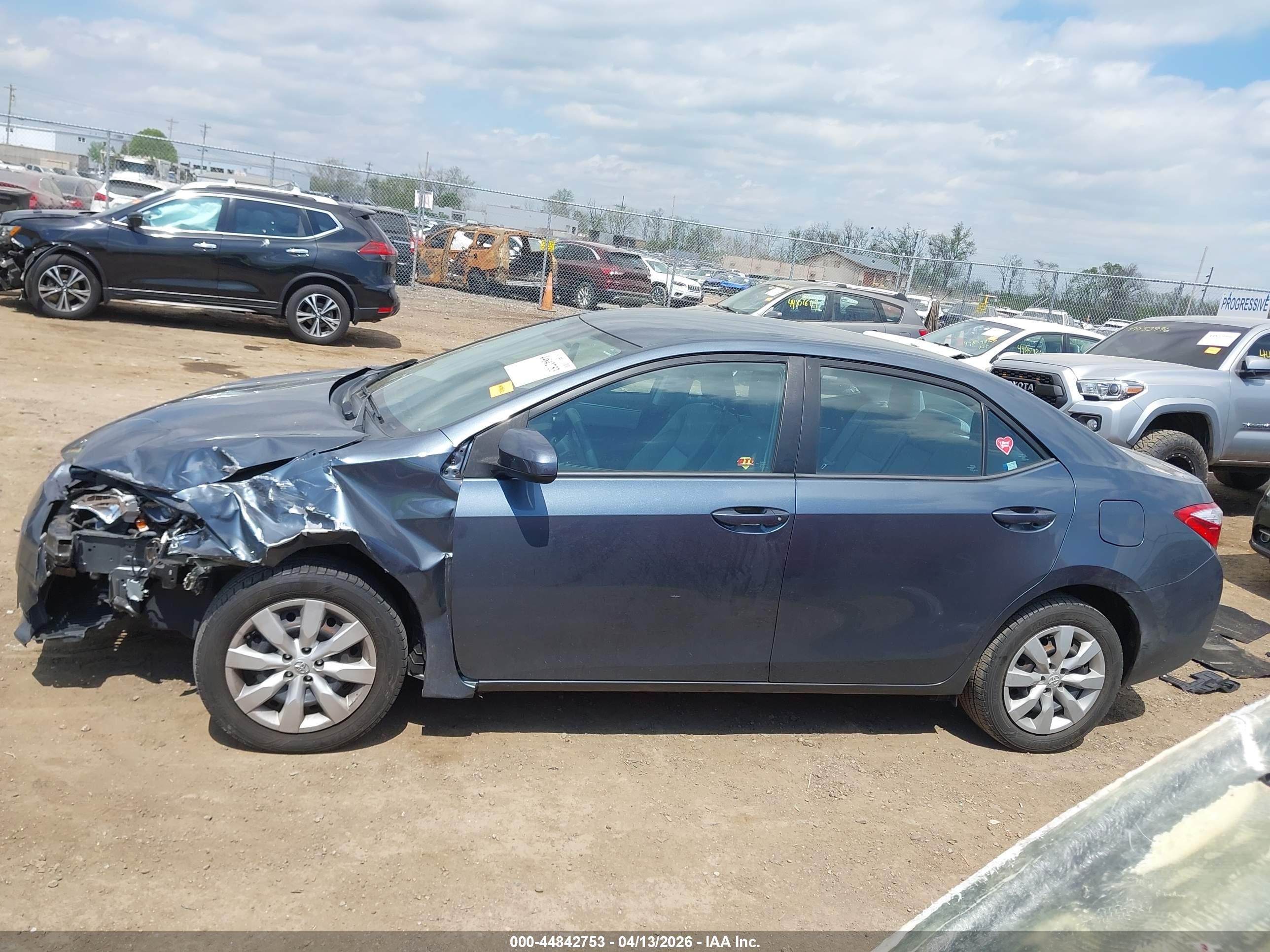 2015 Toyota Corolla Le Blue vin: 2T1BURHE4FC478969