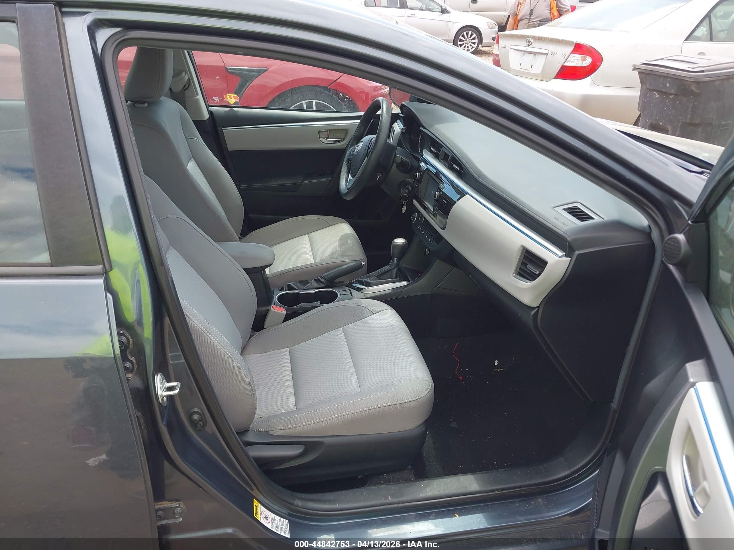 2015 Toyota Corolla Le Blue vin: 2T1BURHE4FC478969