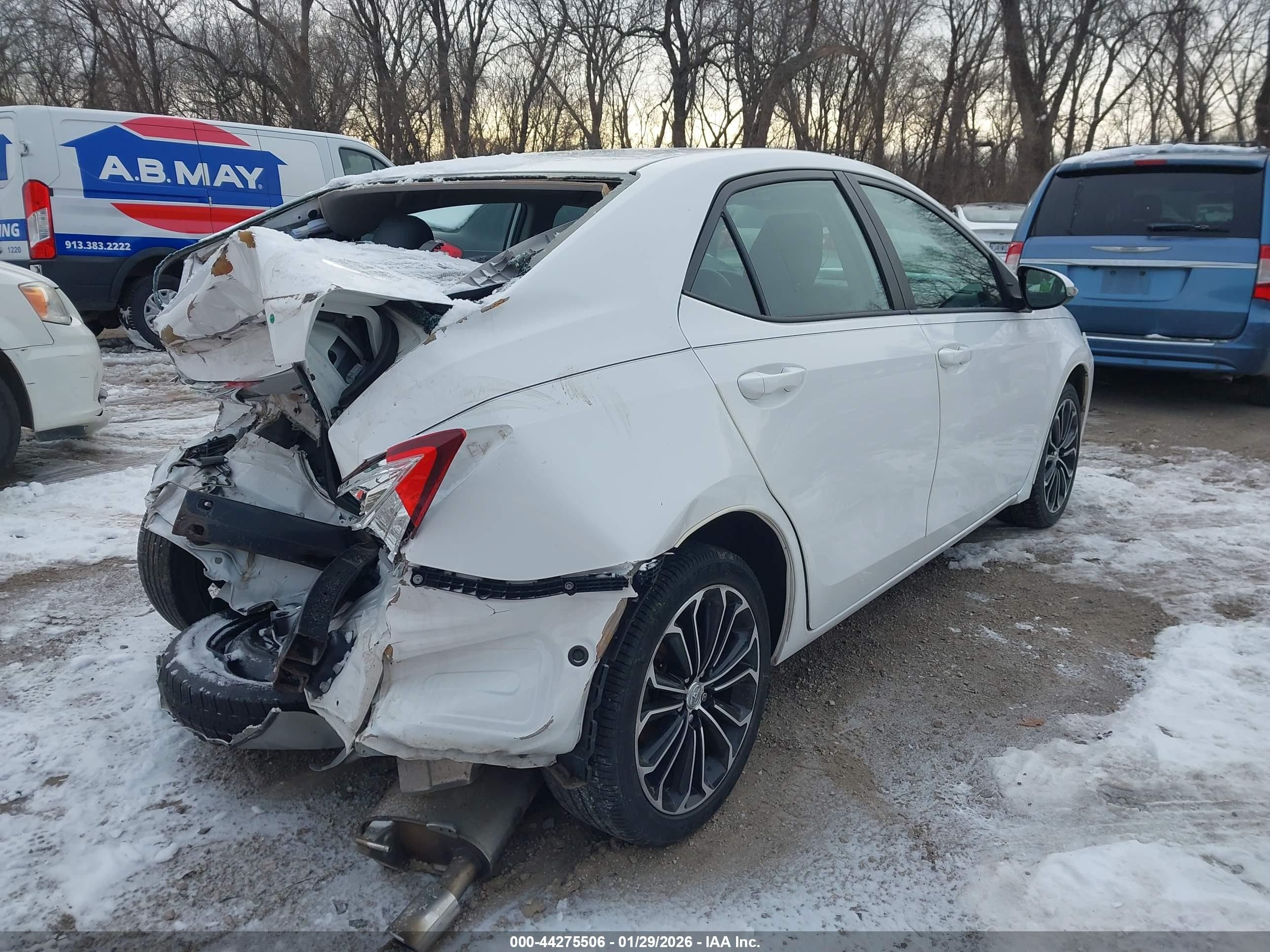 2015 Toyota Corolla L/le/le Plus/le Premium/s/s Plus/s Premium White vin: 2T1BURHE4FC938468