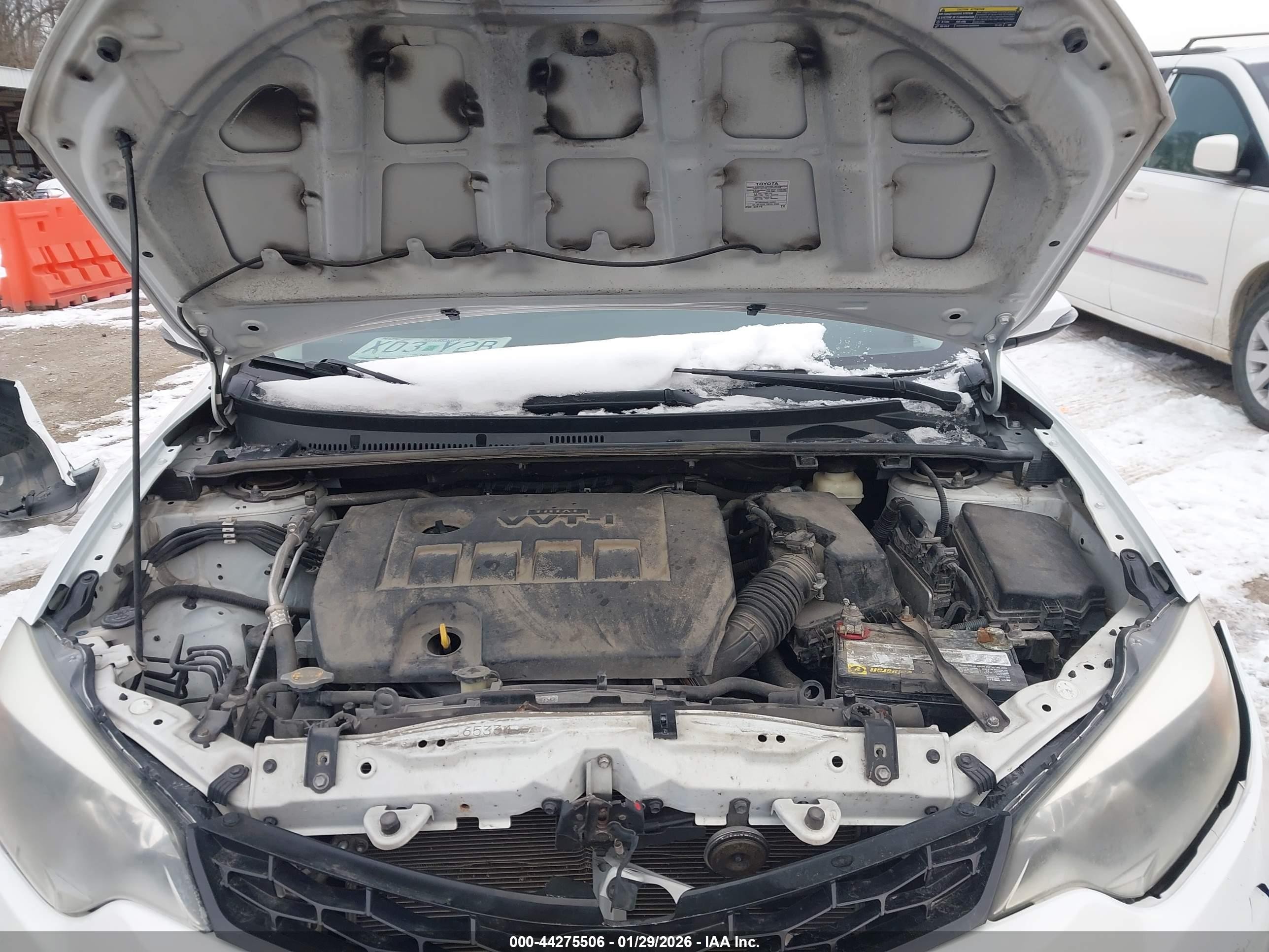 2015 Toyota Corolla L/le/le Plus/le Premium/s/s Plus/s Premium White vin: 2T1BURHE4FC938468