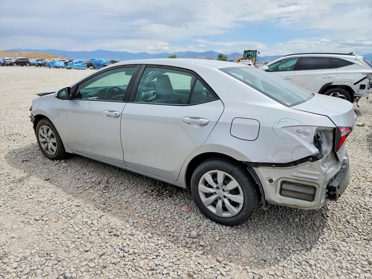 2016 Toyota Corolla Le Silver vin: 2T1BURHE4GC641895