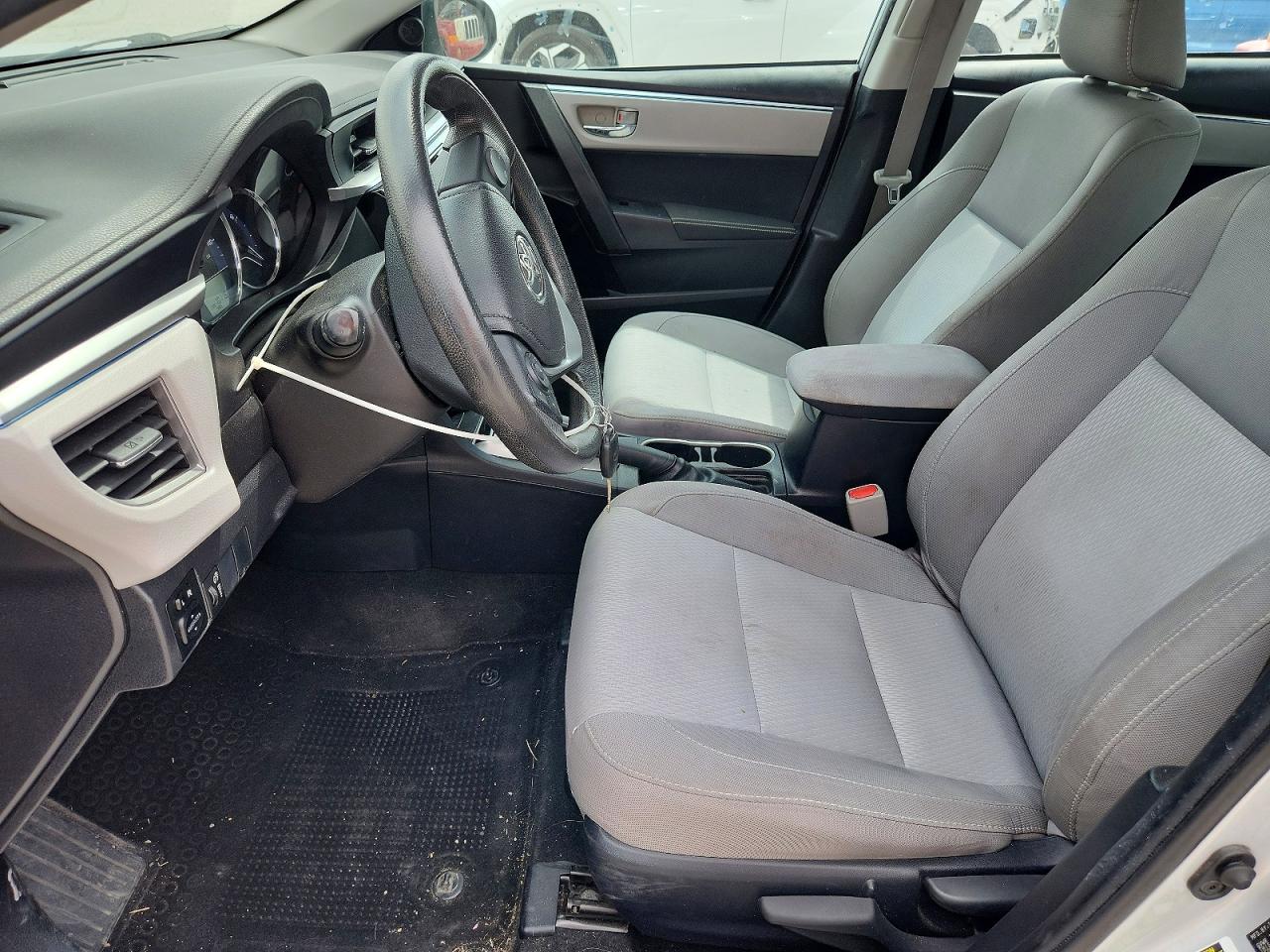 2016 Toyota Corolla Le Silver vin: 2T1BURHE4GC641895