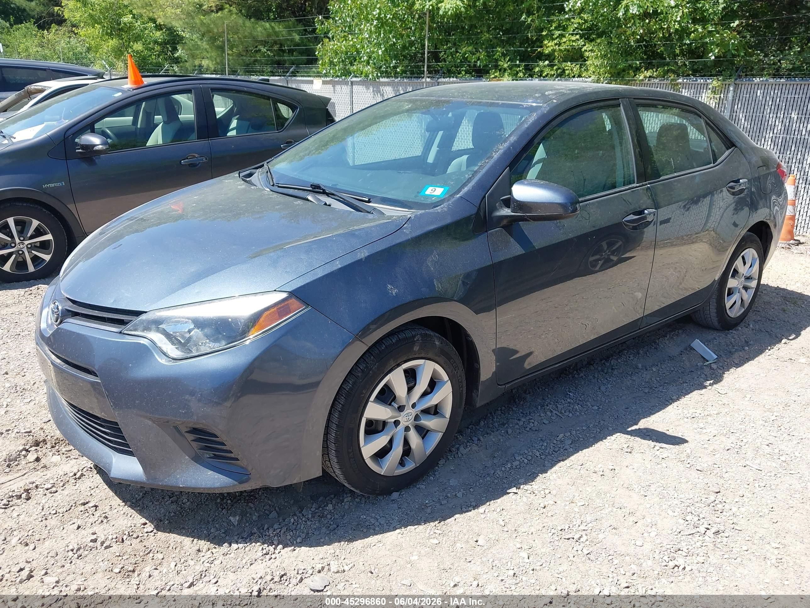 2016 Toyota Corolla Le Blue vin: 2T1BURHE4GC675366