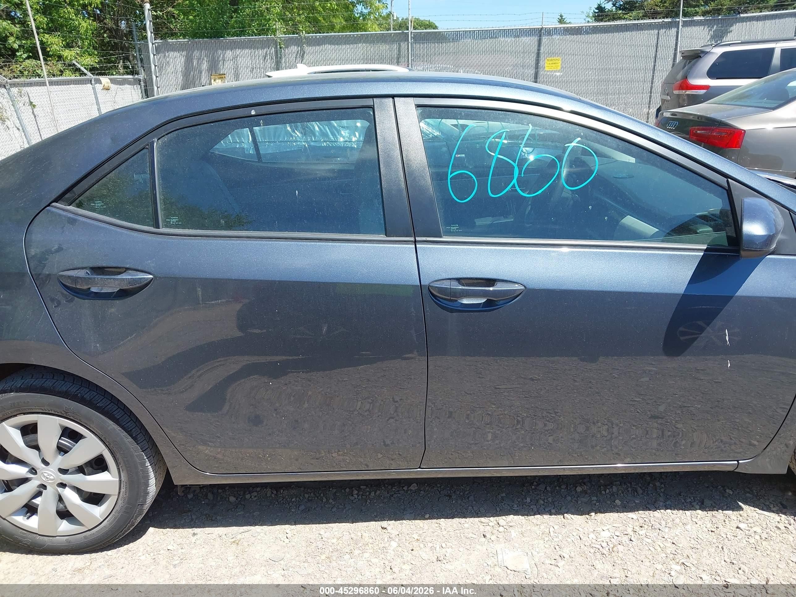 2016 Toyota Corolla Le Blue vin: 2T1BURHE4GC675366