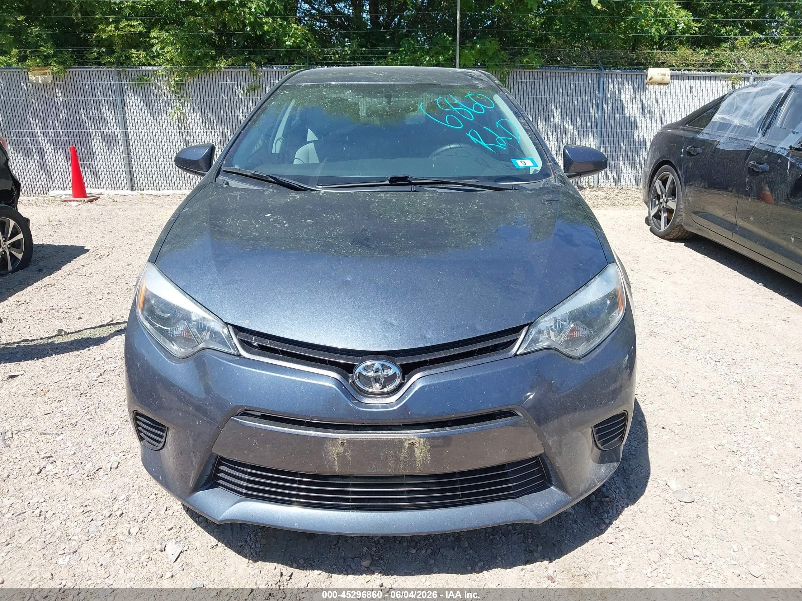 2016 Toyota Corolla Le Blue vin: 2T1BURHE4GC675366