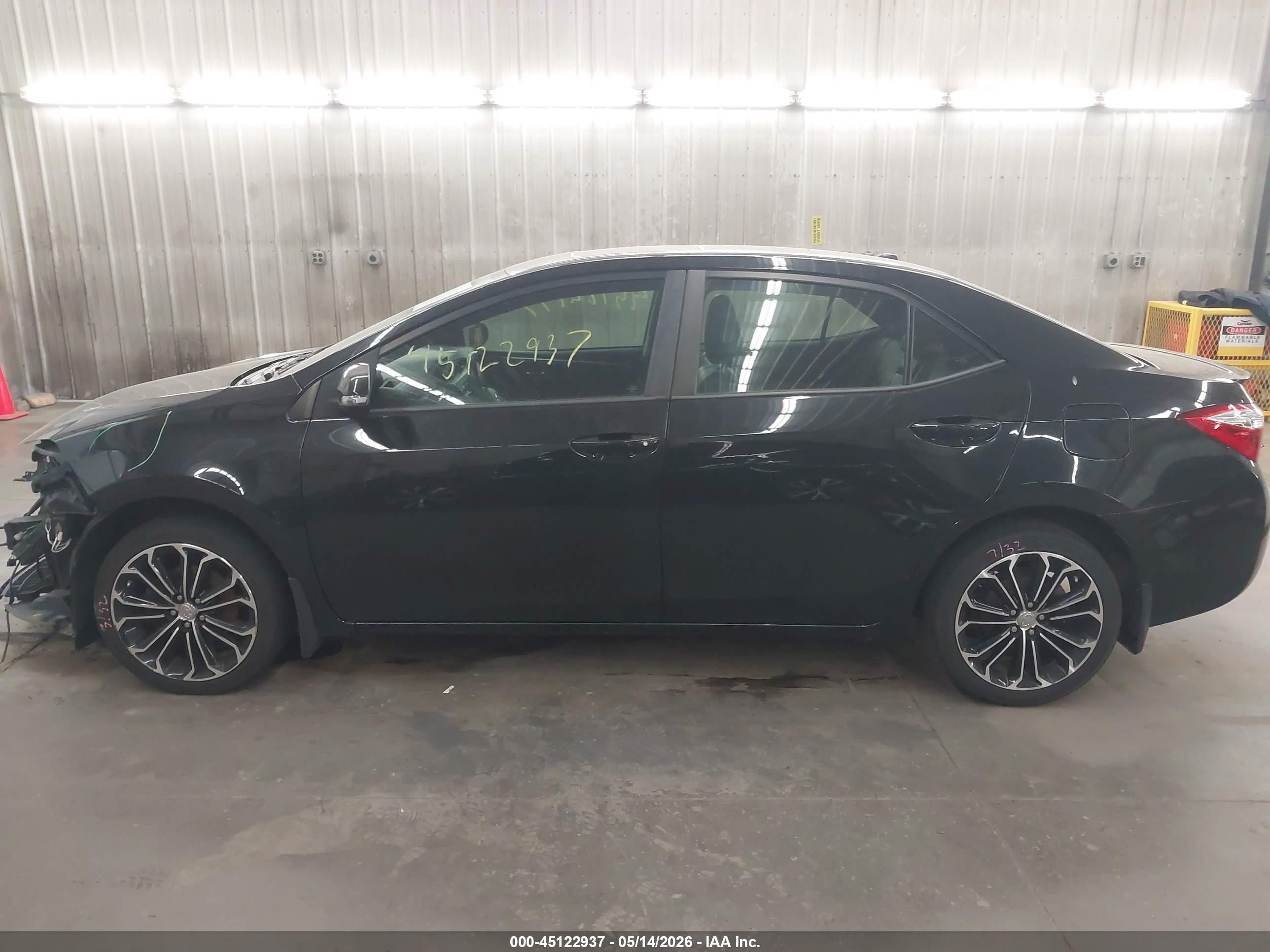 2016 Toyota Corolla S Premium Black vin: 2T1BURHE4GC682625