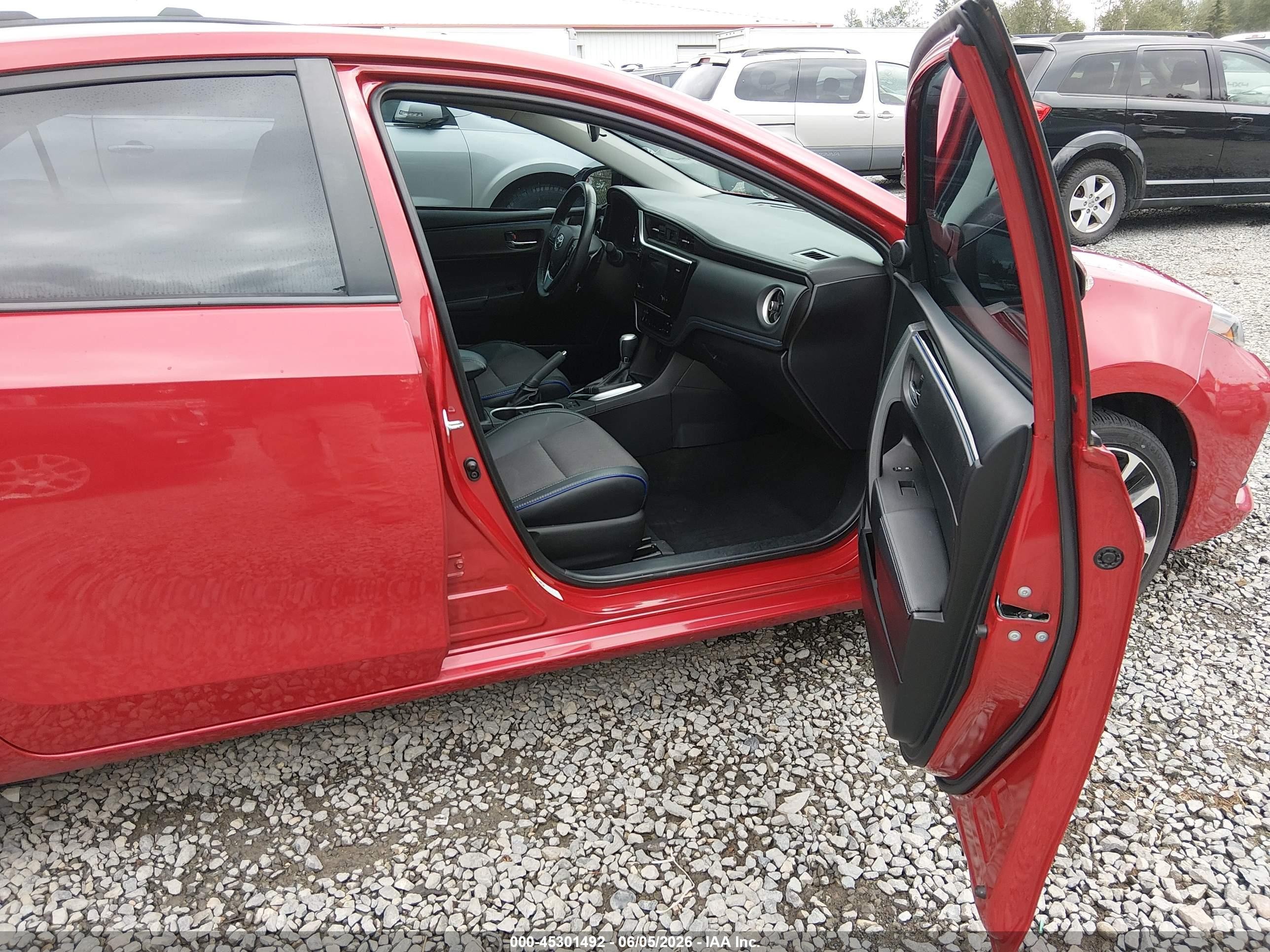 2017 Toyota Corolla Se Red vin: 2T1BURHE4HC844125