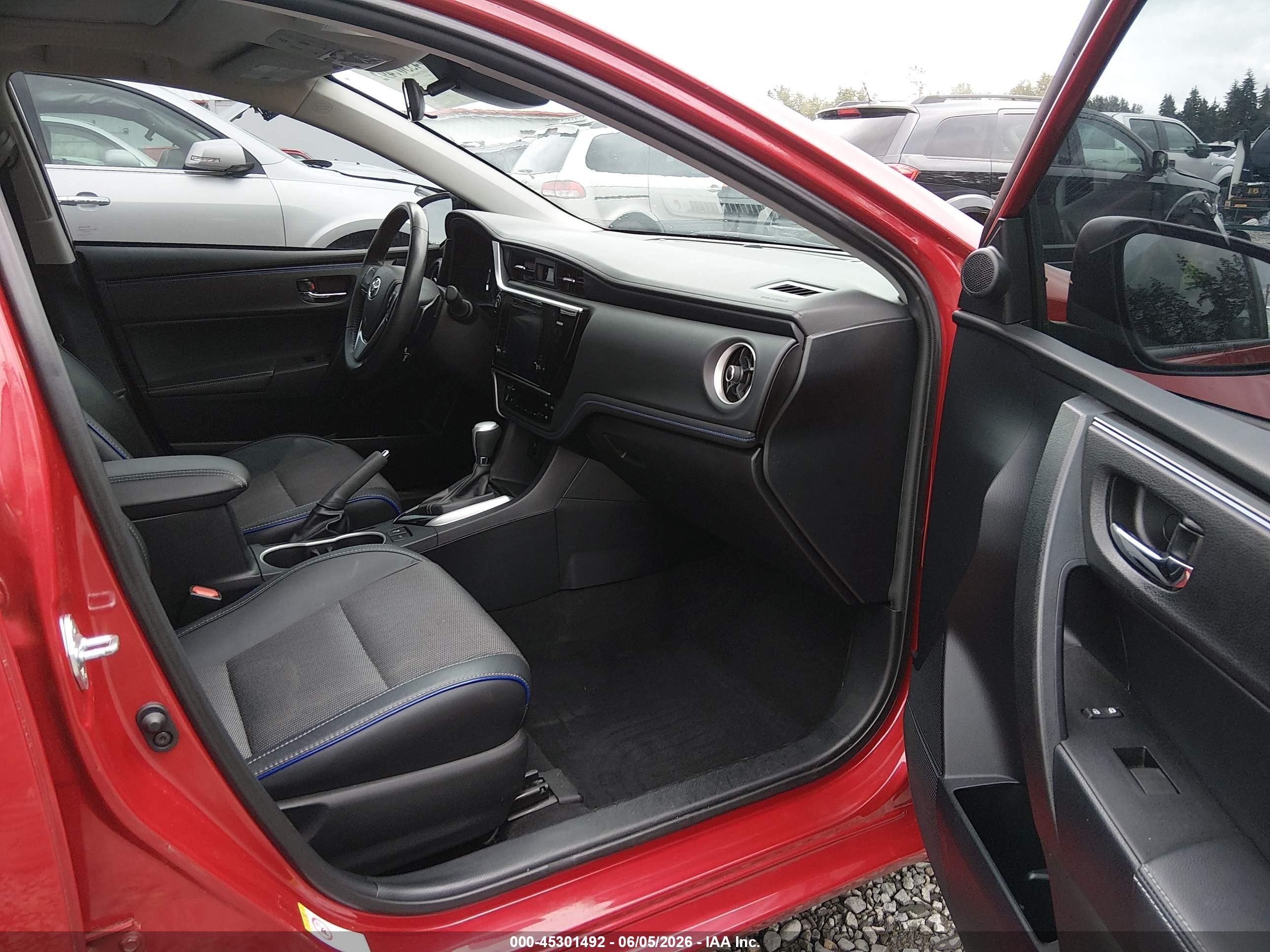 2017 Toyota Corolla Se Red vin: 2T1BURHE4HC844125