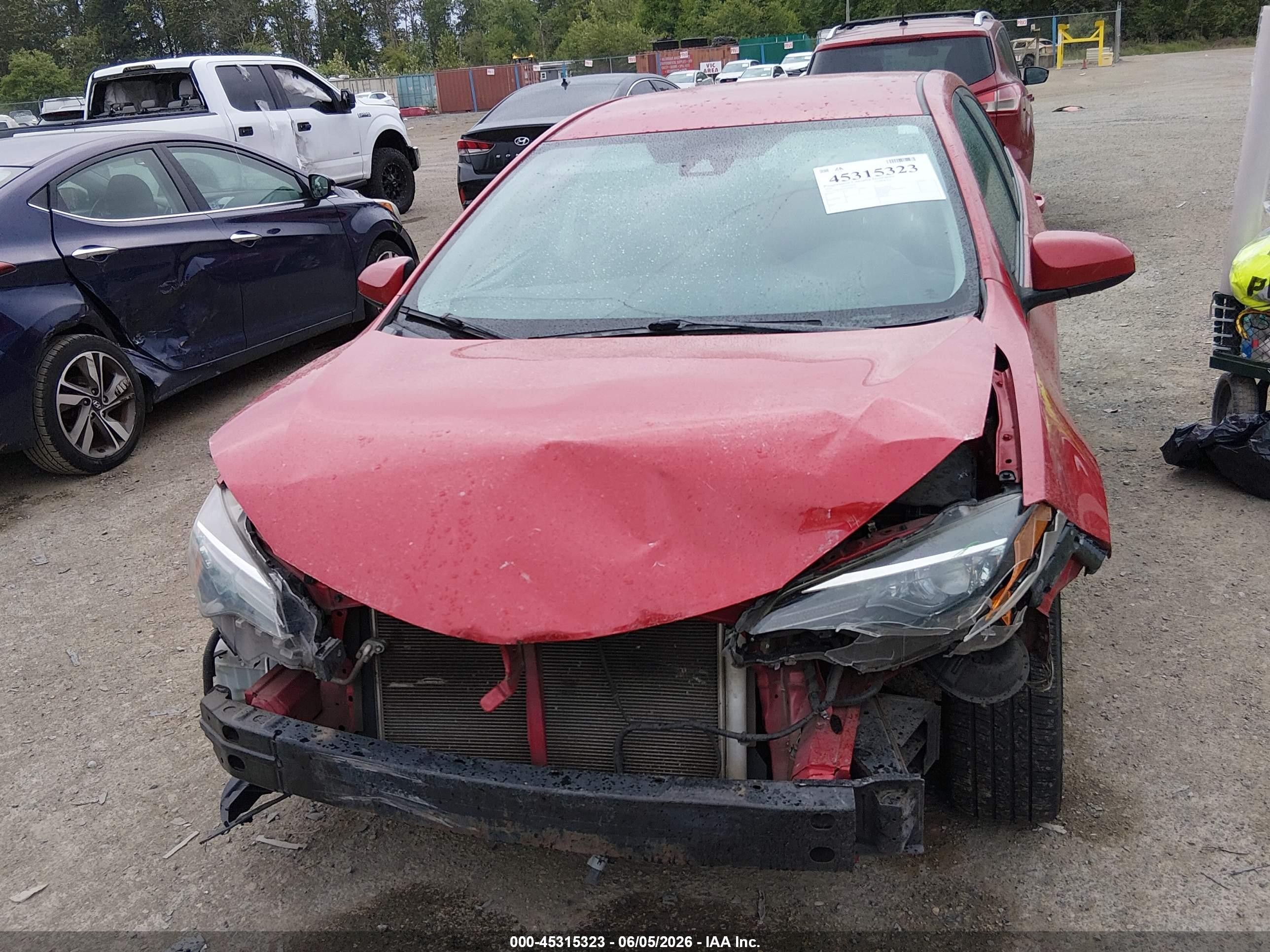2018 Toyota Corolla Le Бордовый vin: 2T1BURHE4JC068326
