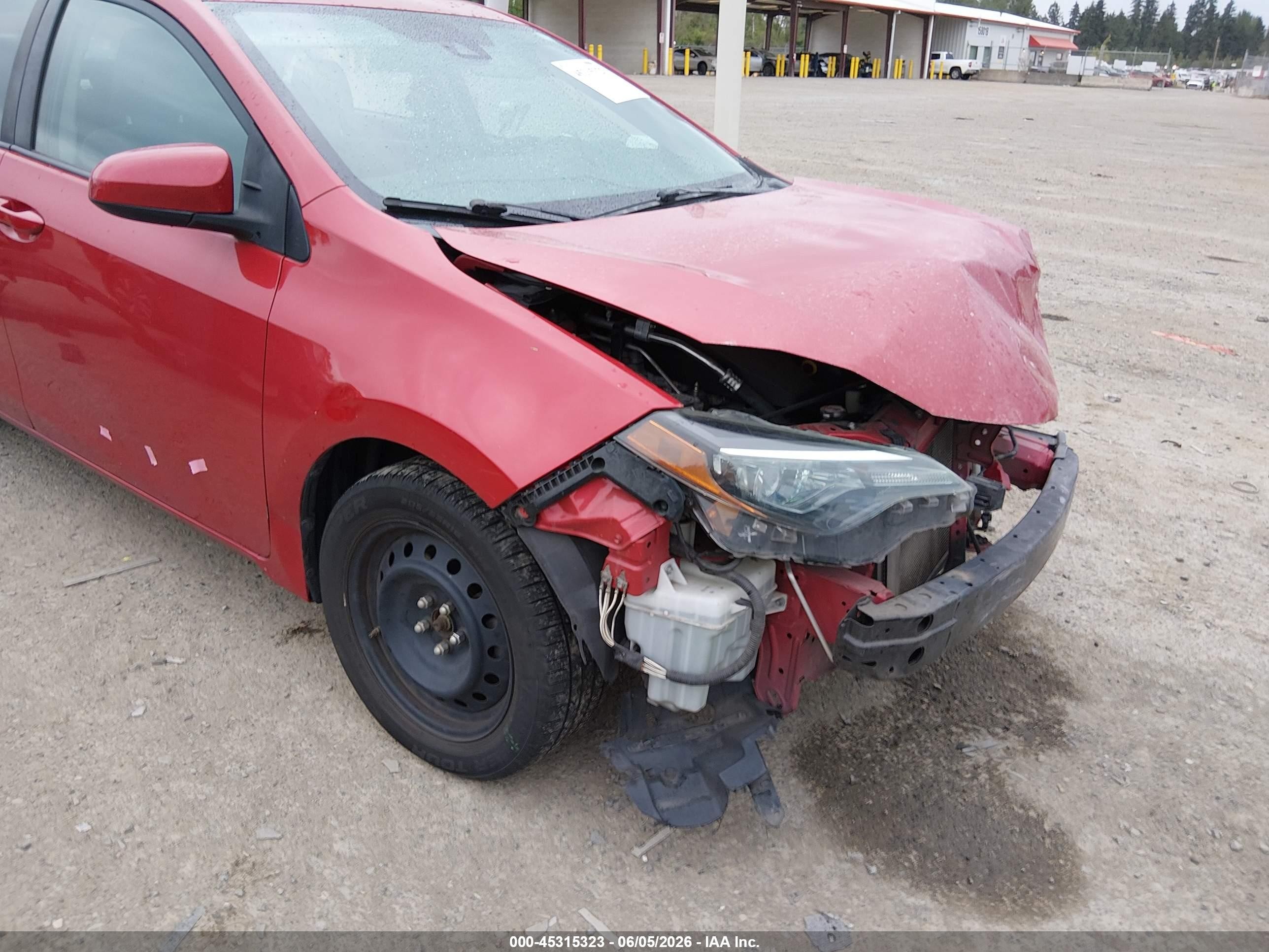2018 Toyota Corolla Le Бордовый vin: 2T1BURHE4JC068326