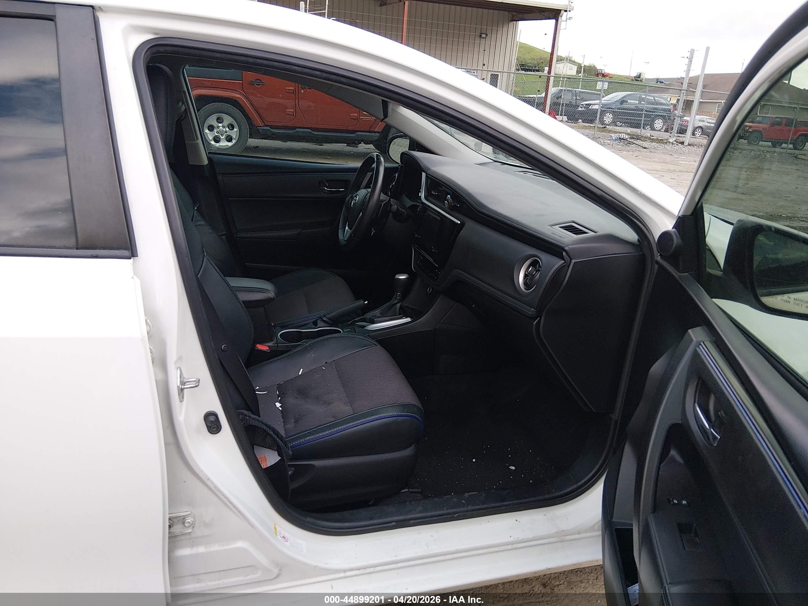 2018 Toyota Corolla Se White vin: 2T1BURHE4JC973620