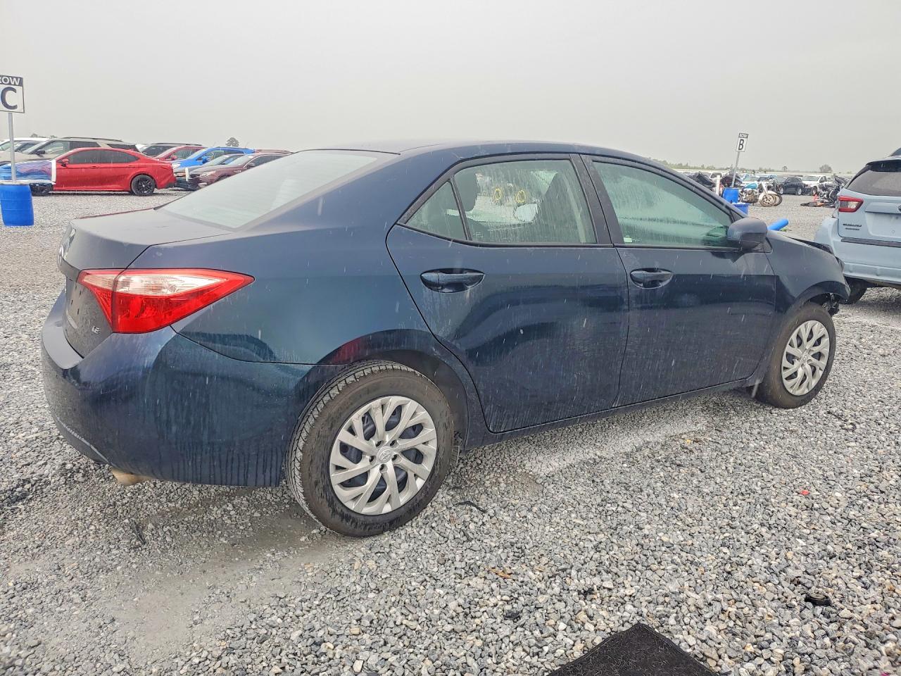 2018 Toyota Corolla Le Blue vin: 2T1BURHE4JC976002