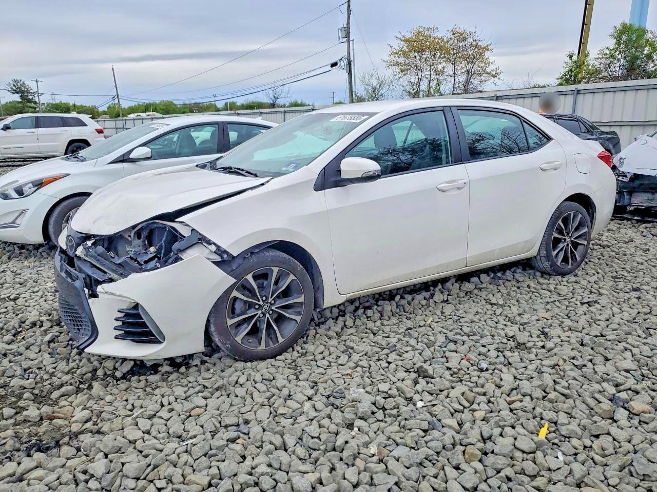2019 Toyota Corolla Se White vin: 2T1BURHE4KC143673