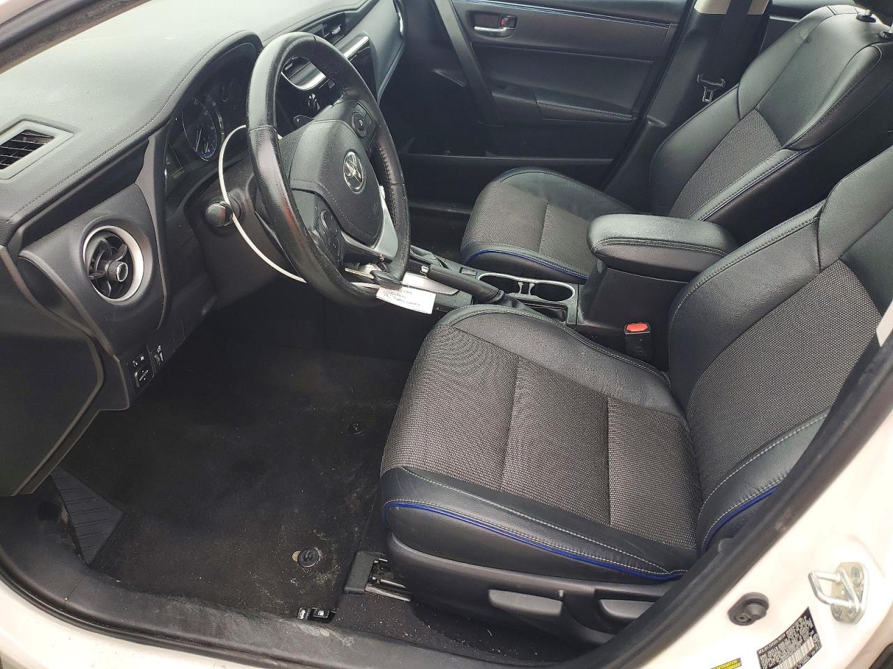 2019 Toyota Corolla Se White vin: 2T1BURHE4KC143673