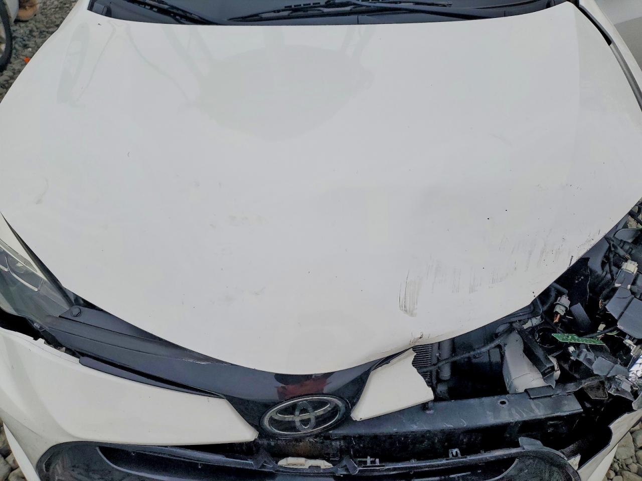 2019 Toyota Corolla Se White vin: 2T1BURHE4KC143673