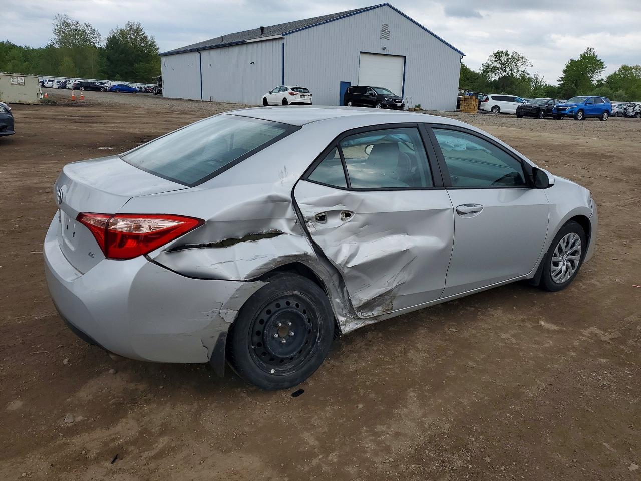 2019 Toyota Corolla Le Silver vin: 2T1BURHE4KC154401