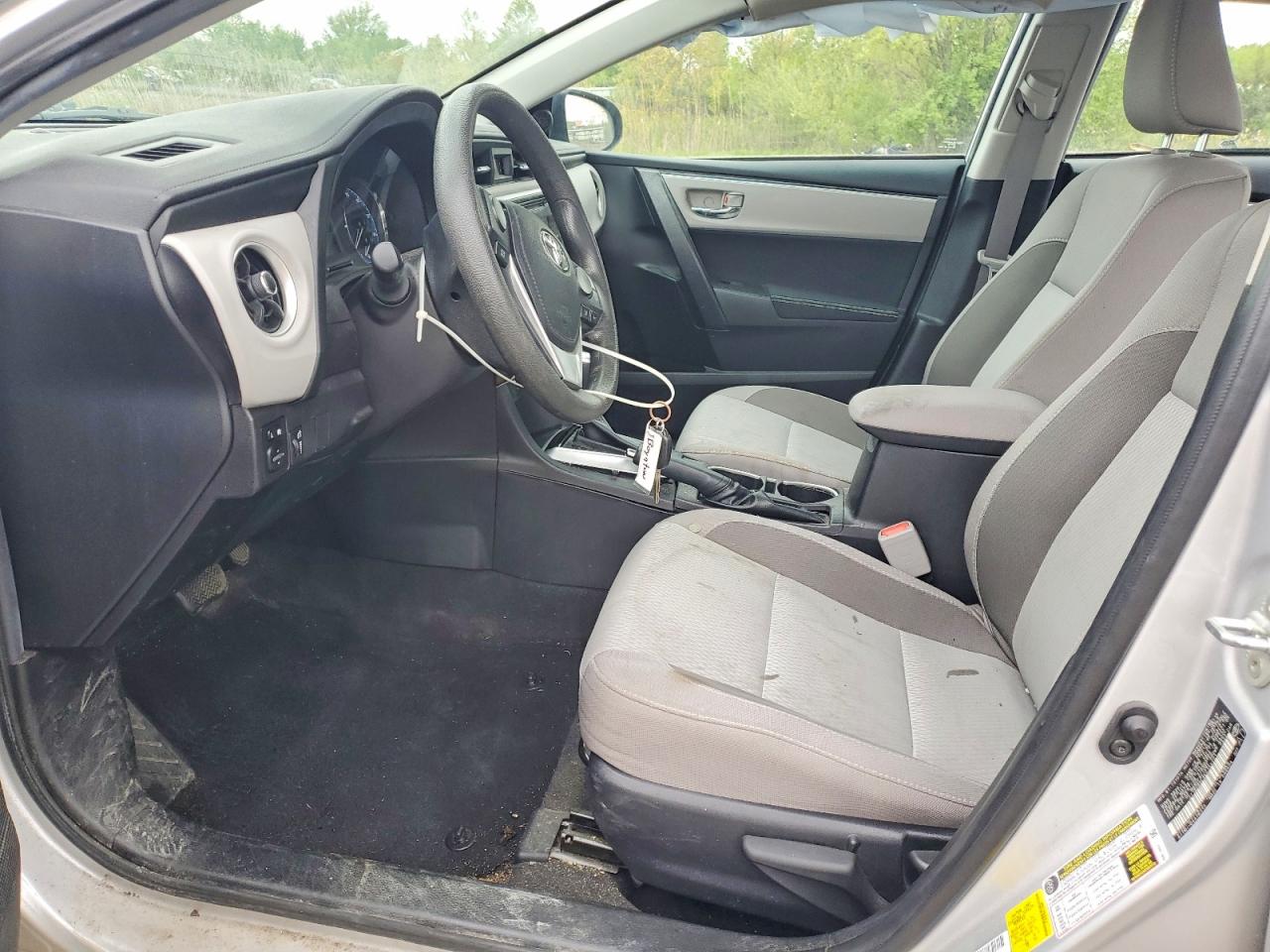2019 Toyota Corolla Le Silver vin: 2T1BURHE4KC154401
